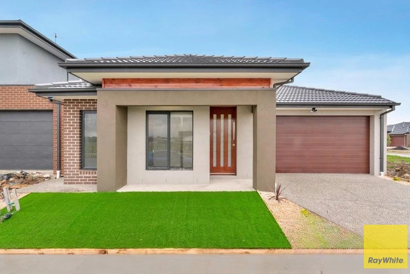 82 Exploration Avenue, Werribee, VIC 3030