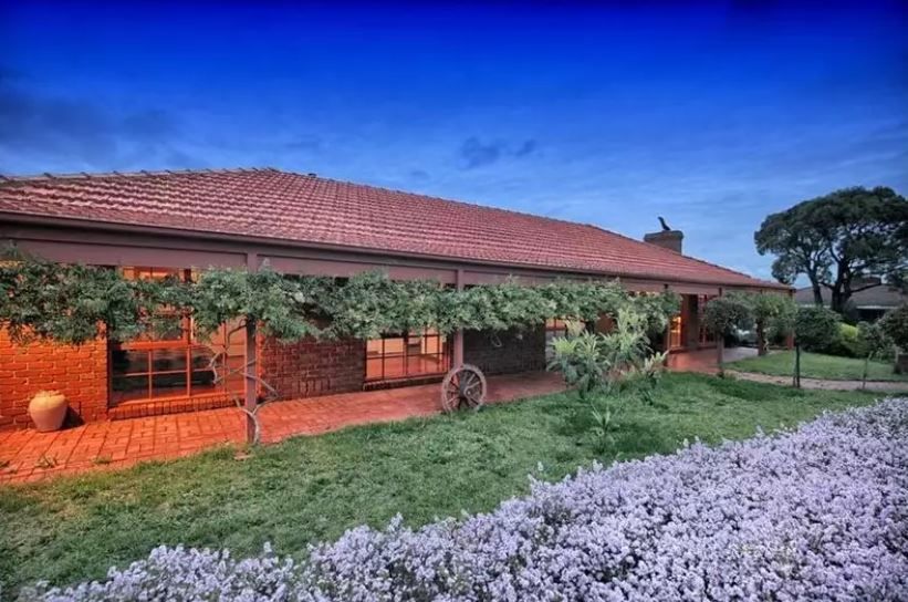 1 Haworth Court, Greenvale, VIC 3059