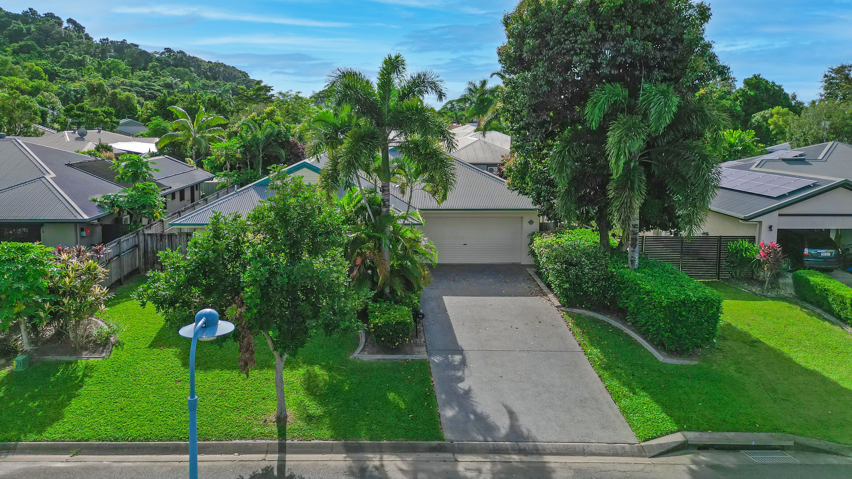 8 Kulgun Street, Caravonica, QLD 4878