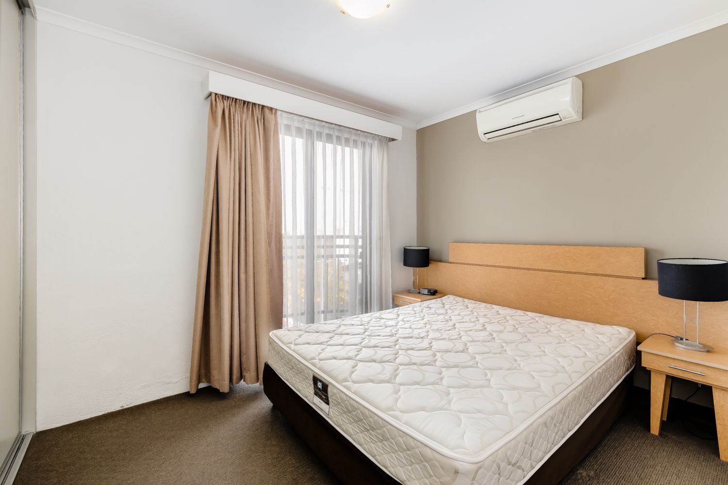 49/255 (R307) Hindley Street — photo 5 of 6
