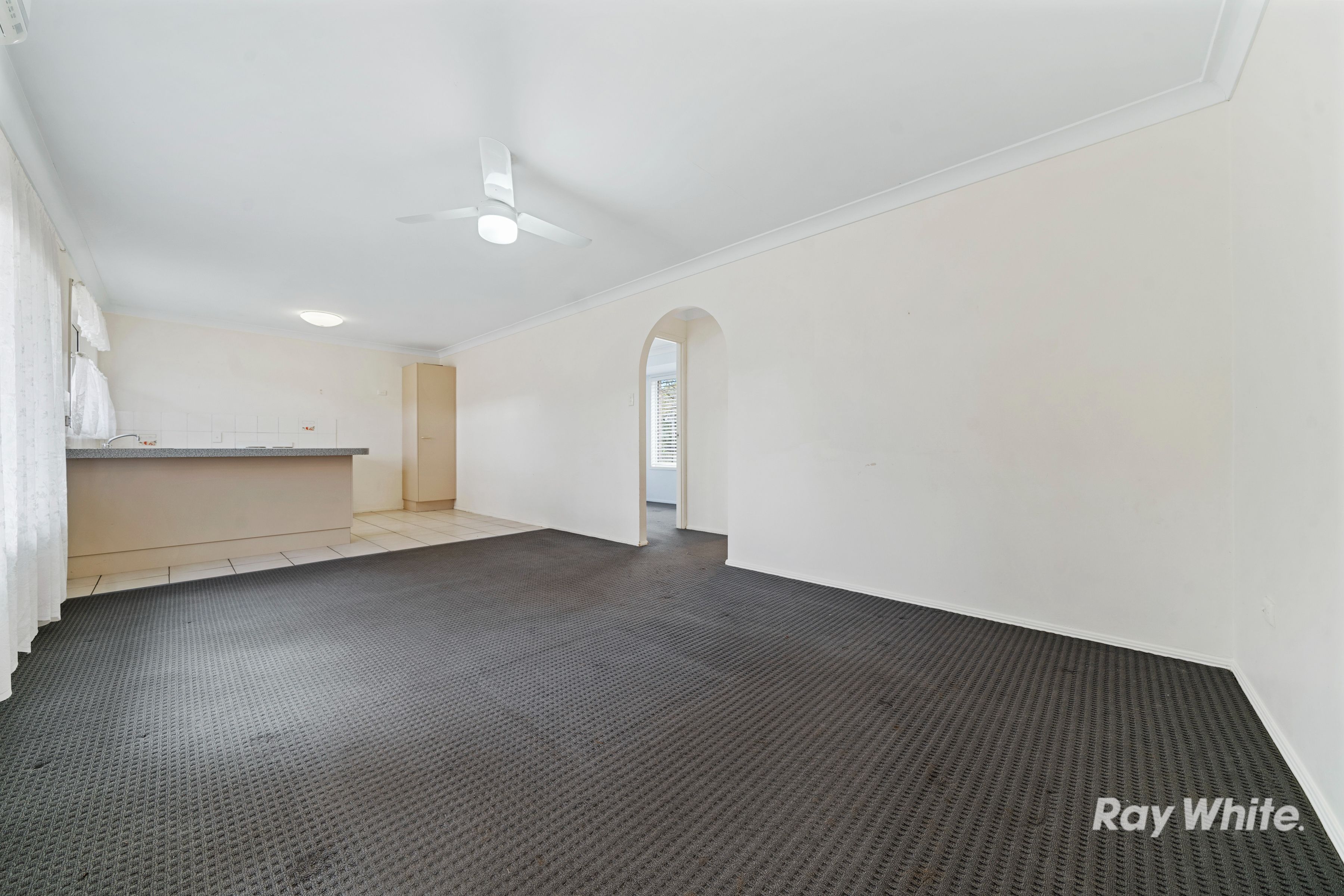 2/164 MOUNT WARREN Boulevard, Mount Warren Park, QLD 4207