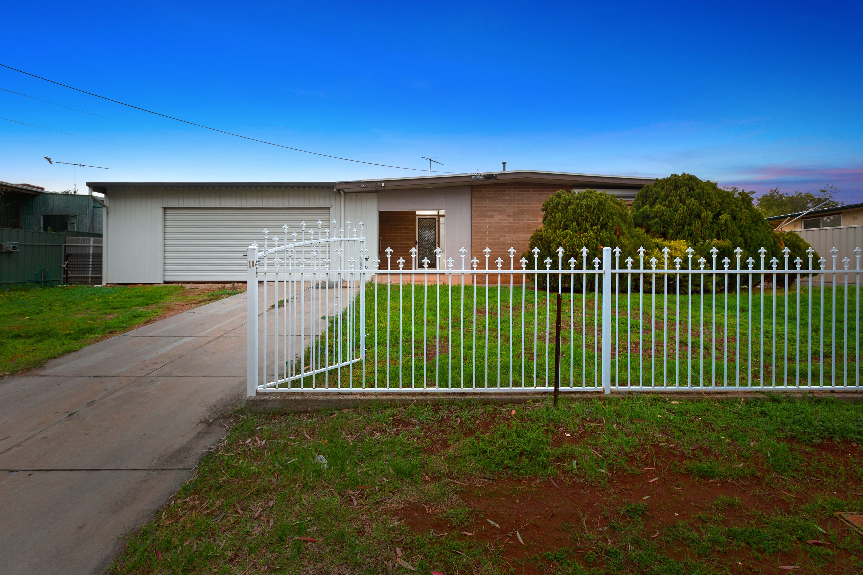 4 Maves Road, Para Hills SA 5096