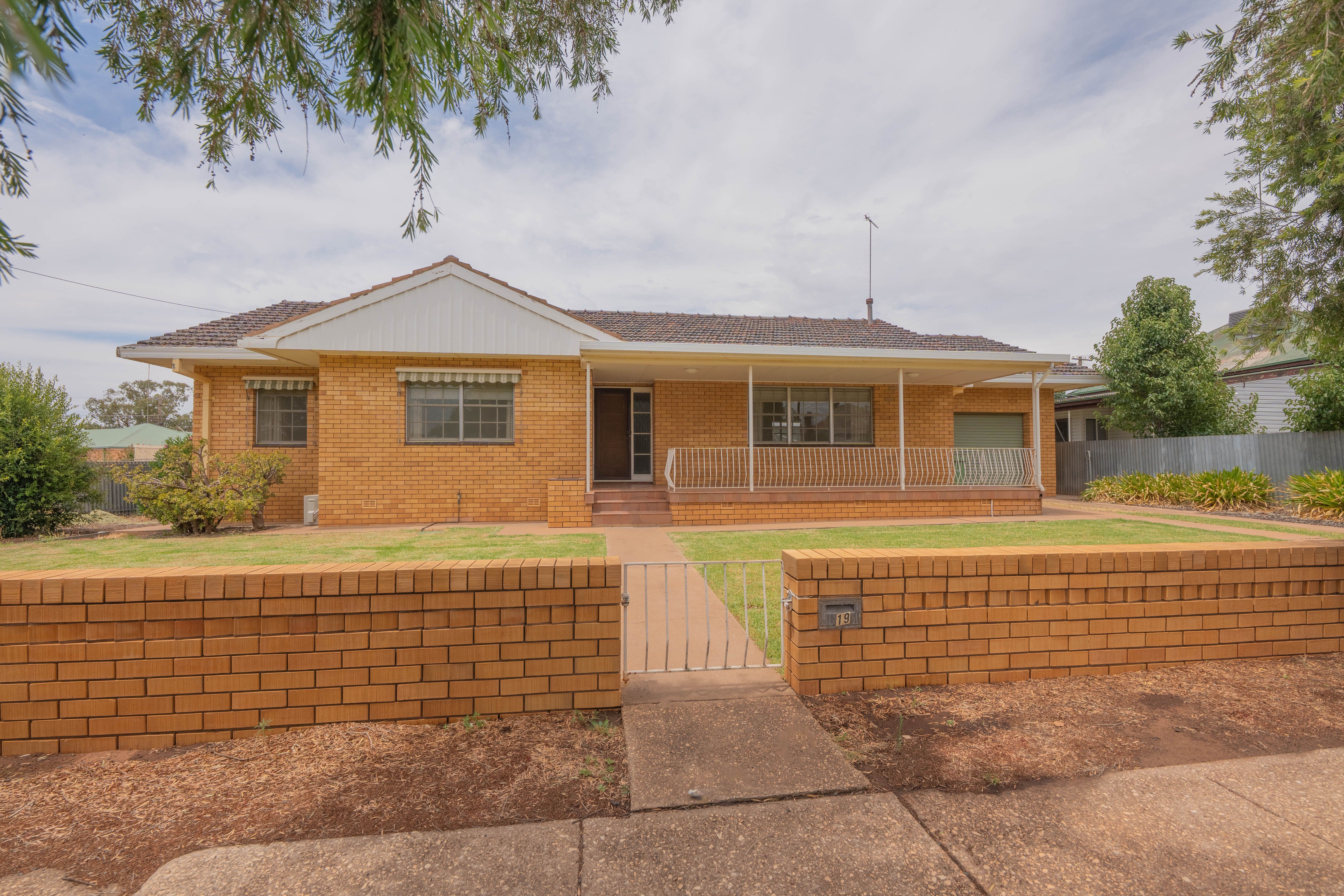 19 Golden Street, West Wyalong, NSW 2671