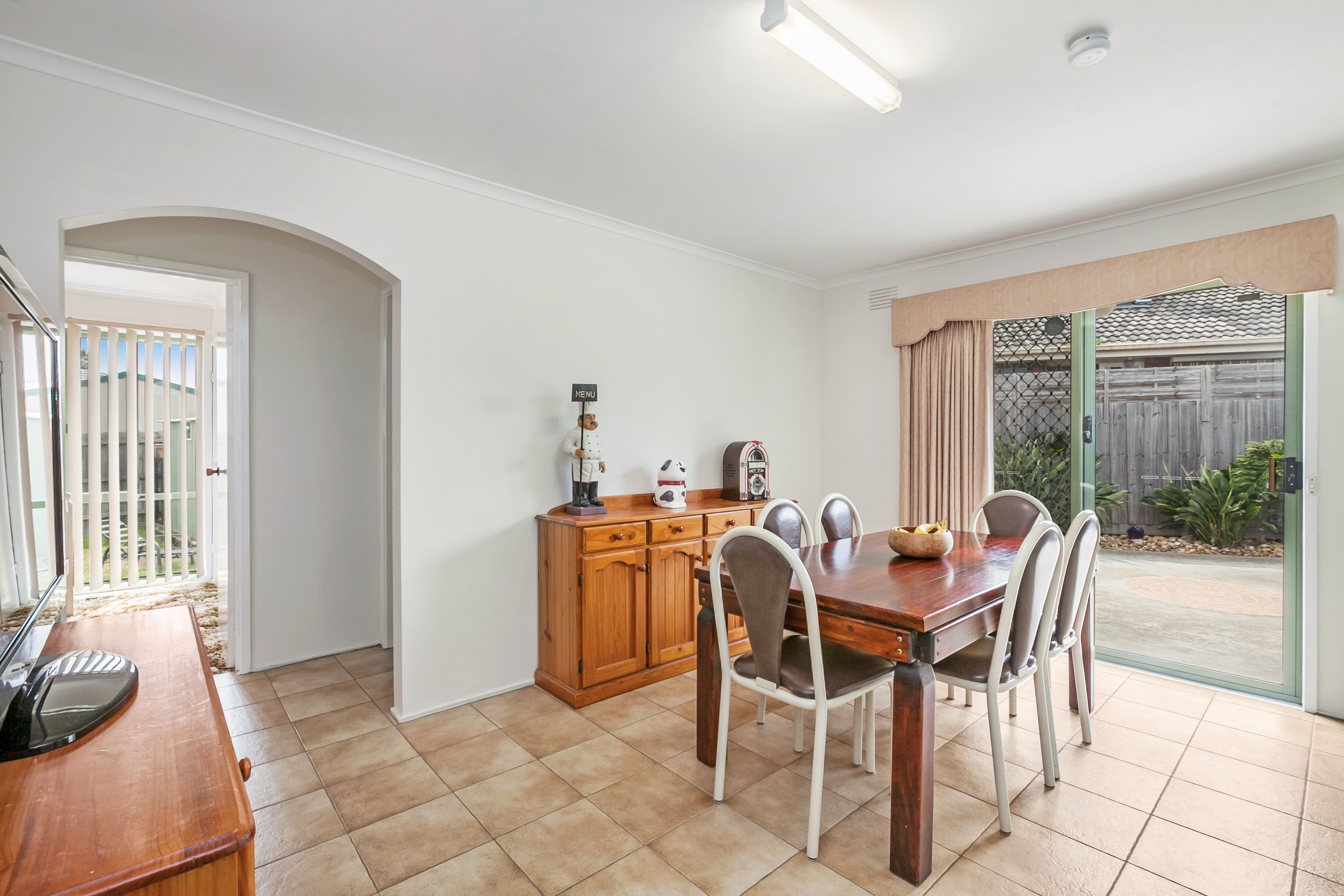 4 Madigan Crescent, Mill Park, VIC 3082