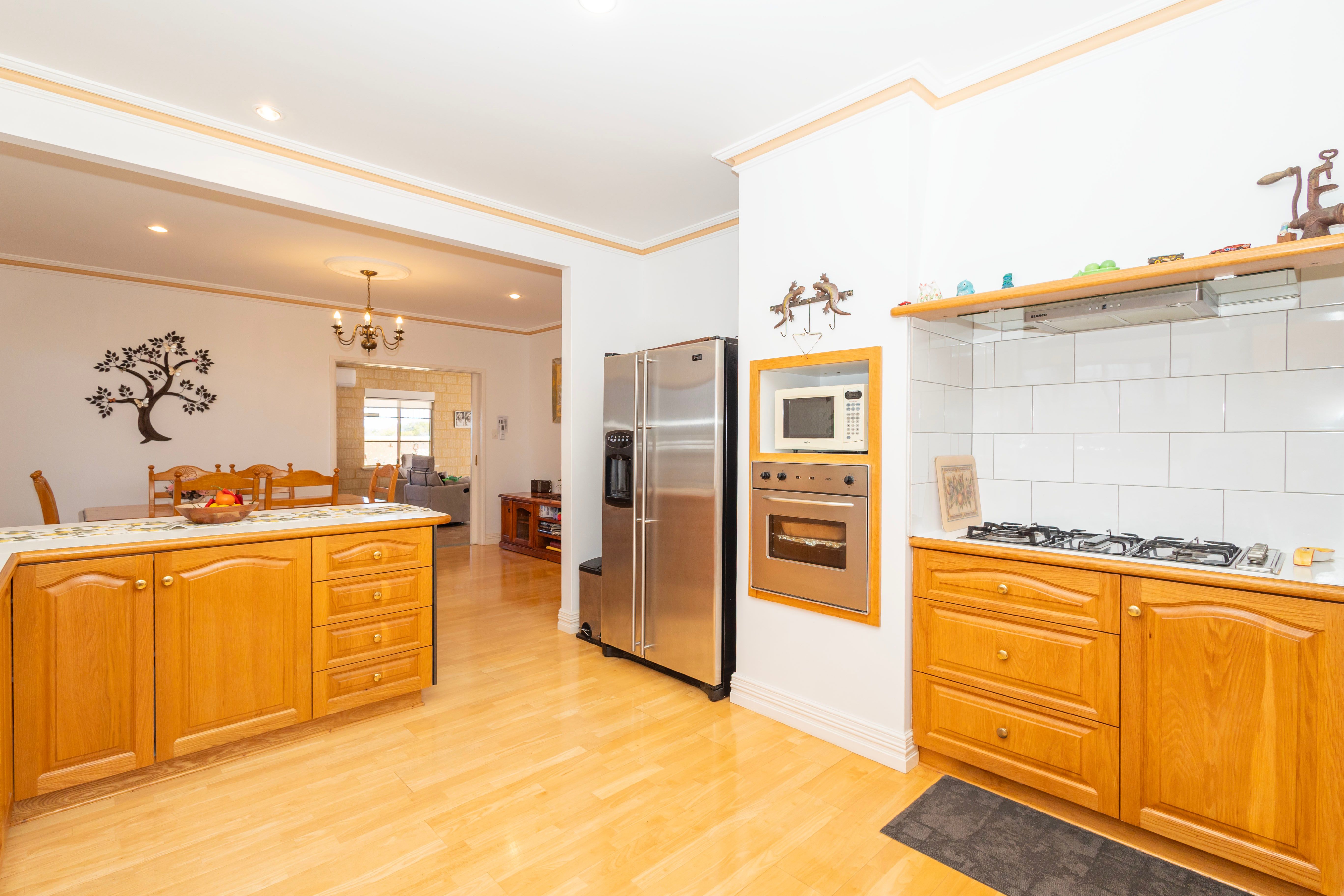 18 Casuarina Crescent, Jurien Bay, WA 6516