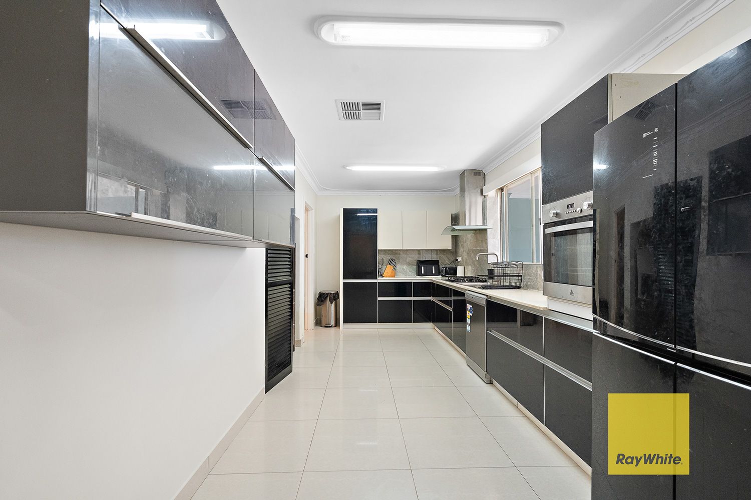 6 Lorenzo Street — photo 4 of 18