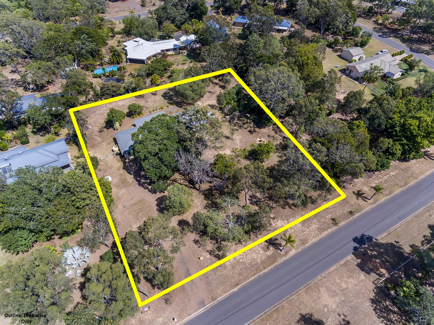 11 Kingfisher Crescent, Moore Park Beach, QLD 4670