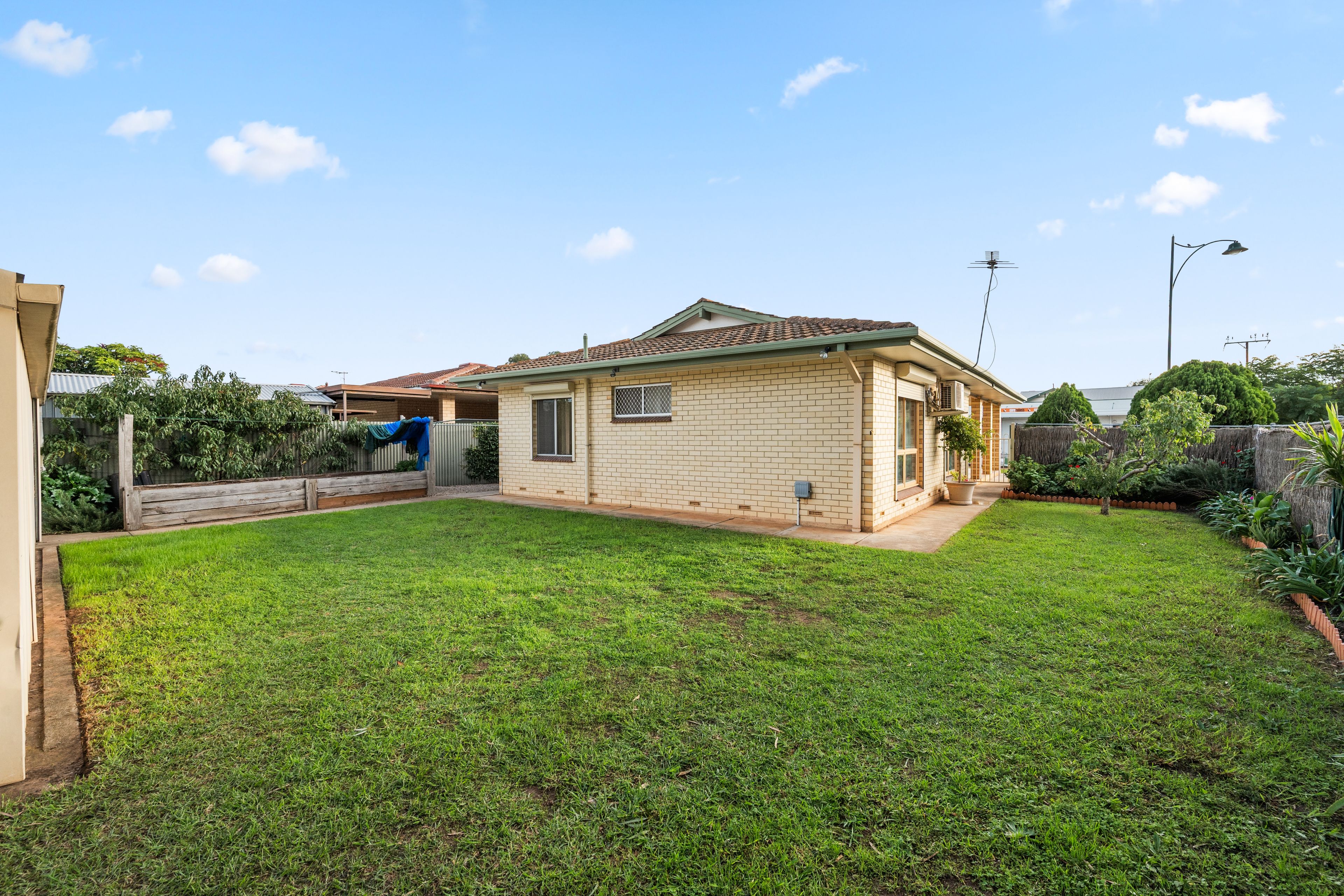 19 Finniss Street — photo 11 of 12