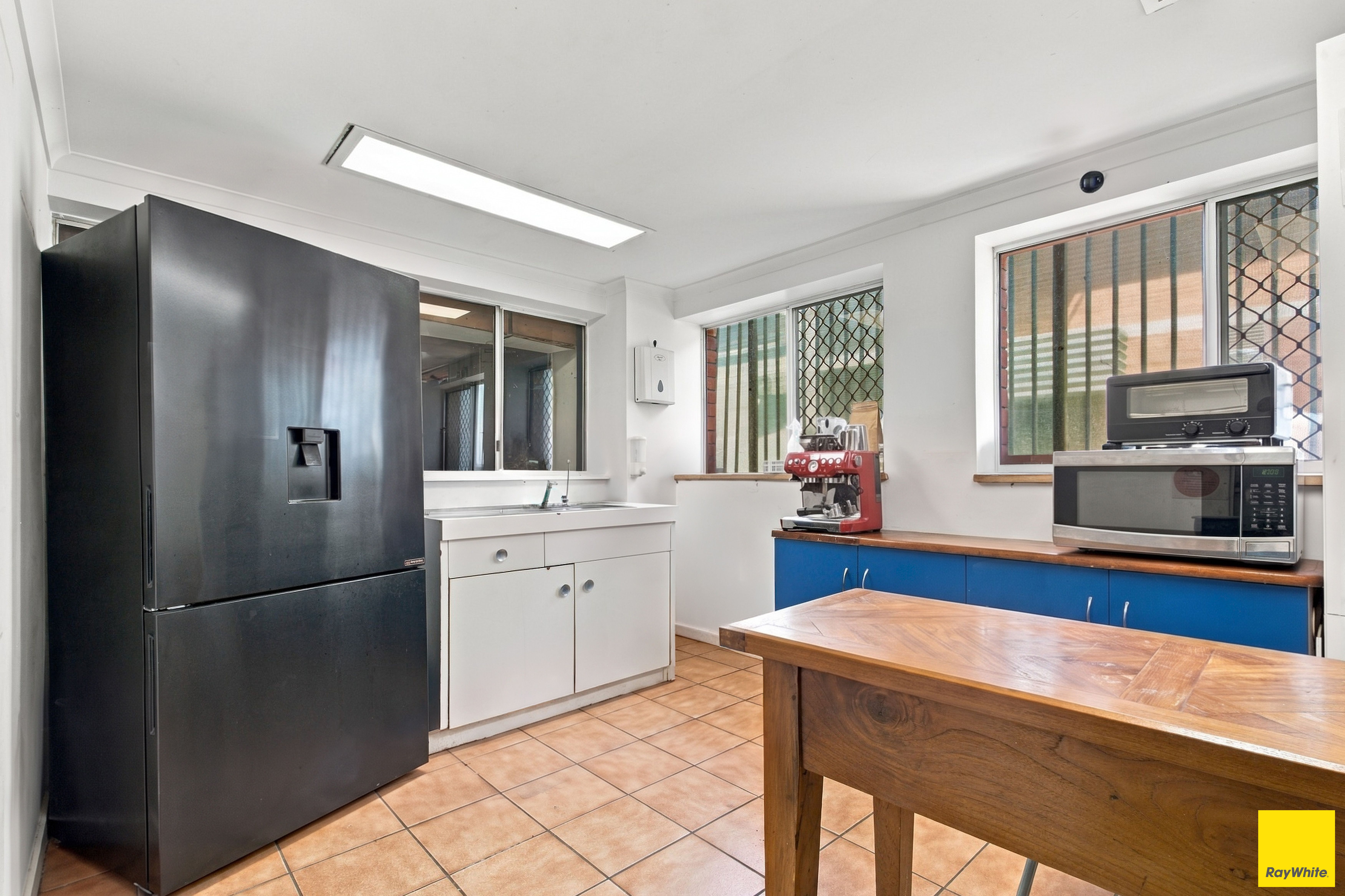 100 Abbott Street — photo 15 of 22