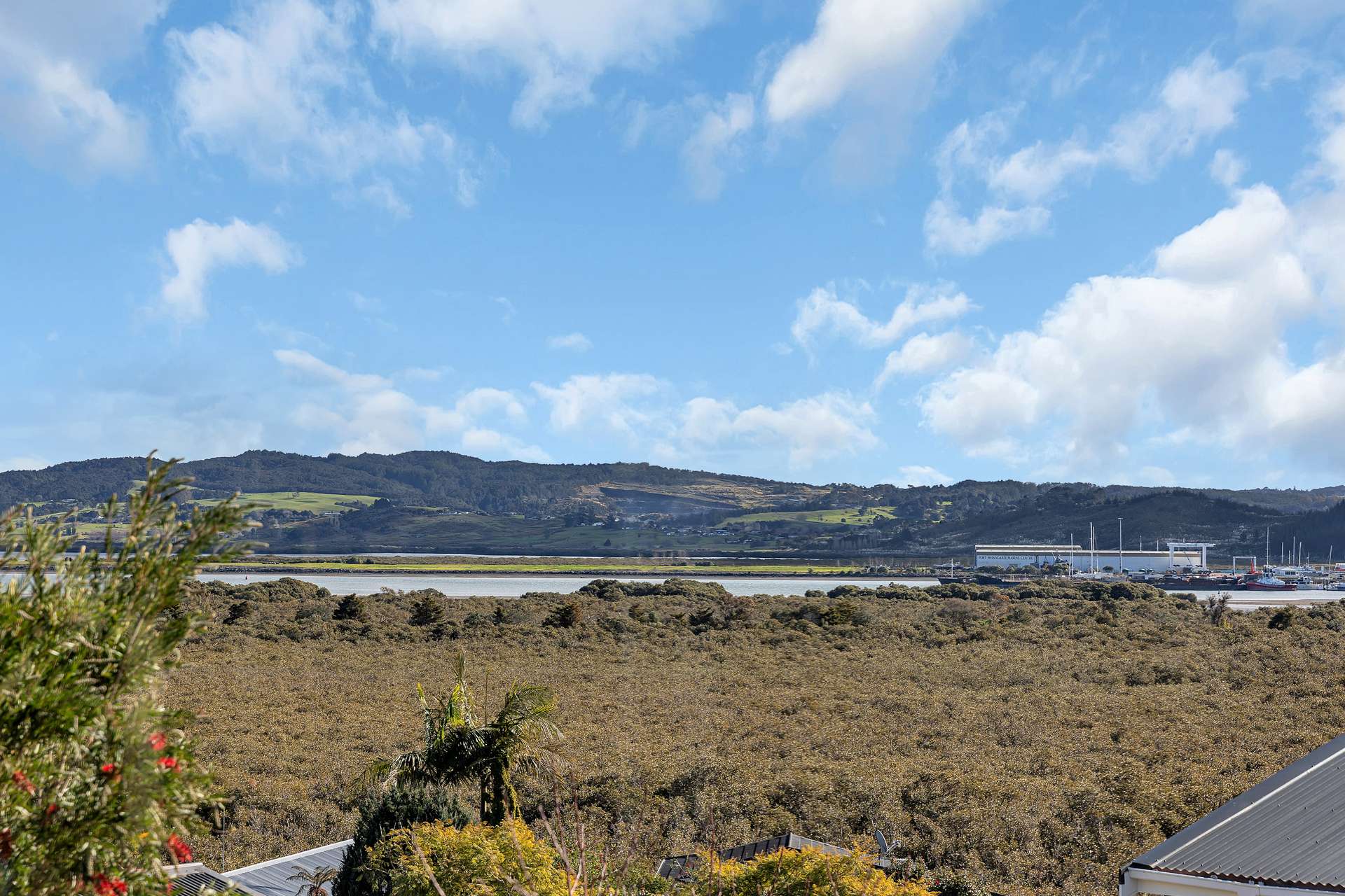 31B Raumati Crescent photo 5