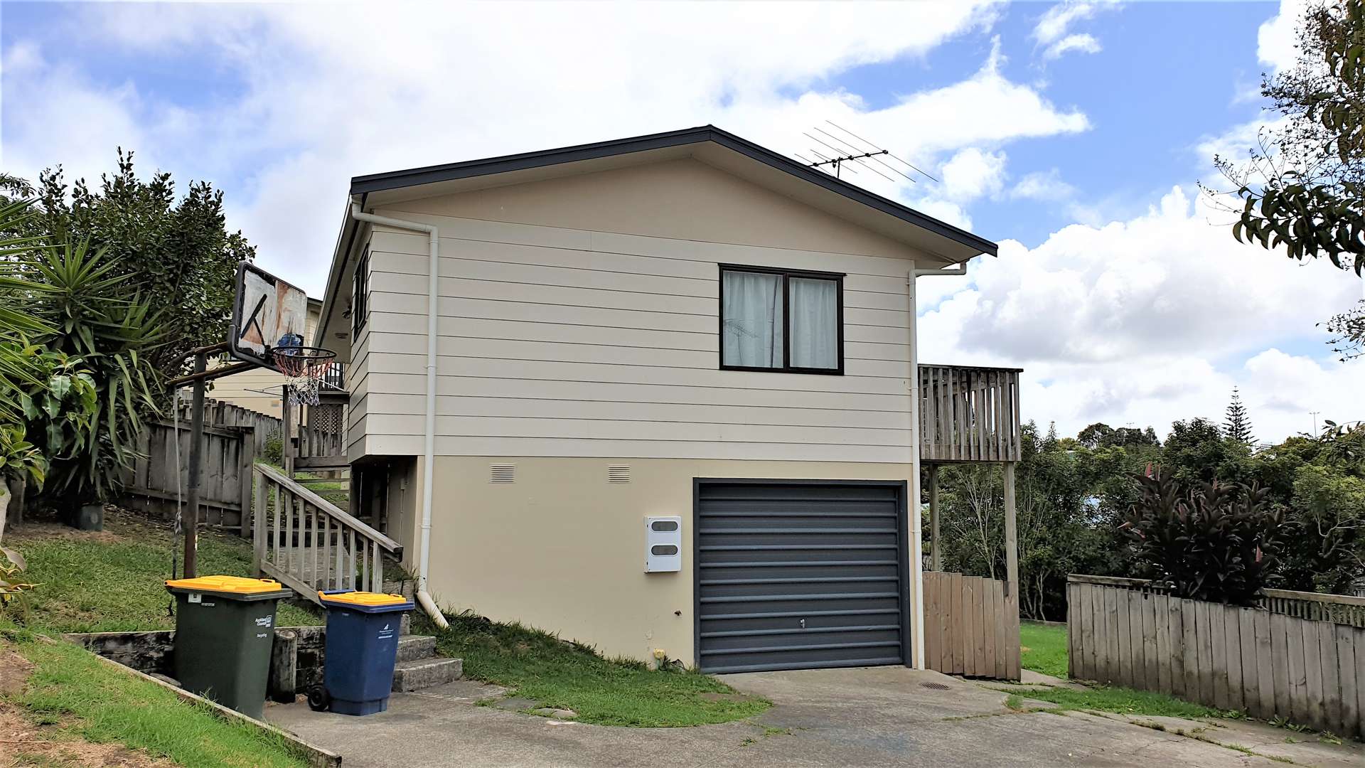 8A Garton Drive photo 1