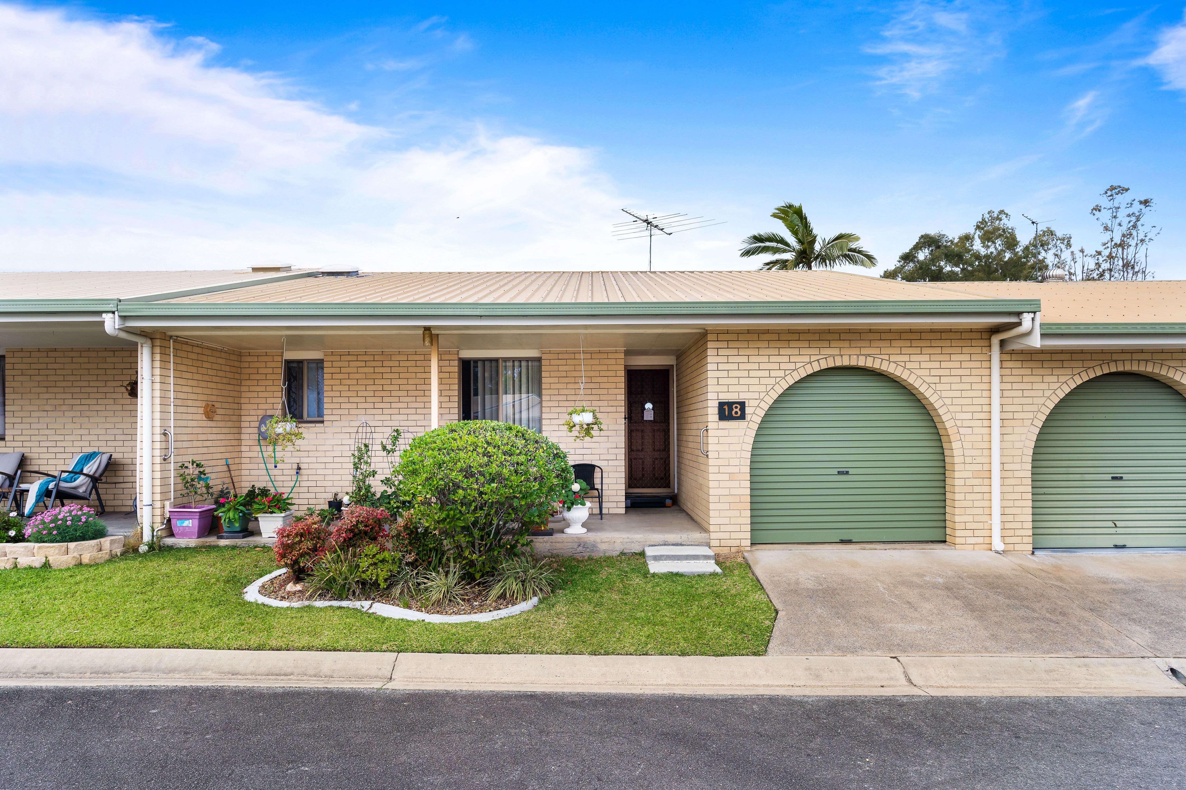 39 Chatswood Road, Daisy Hill QLD 4127