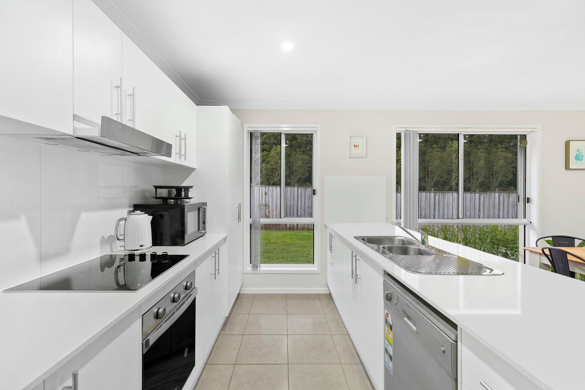 11 Paradise Place, Upper Kedron, QLD 4055