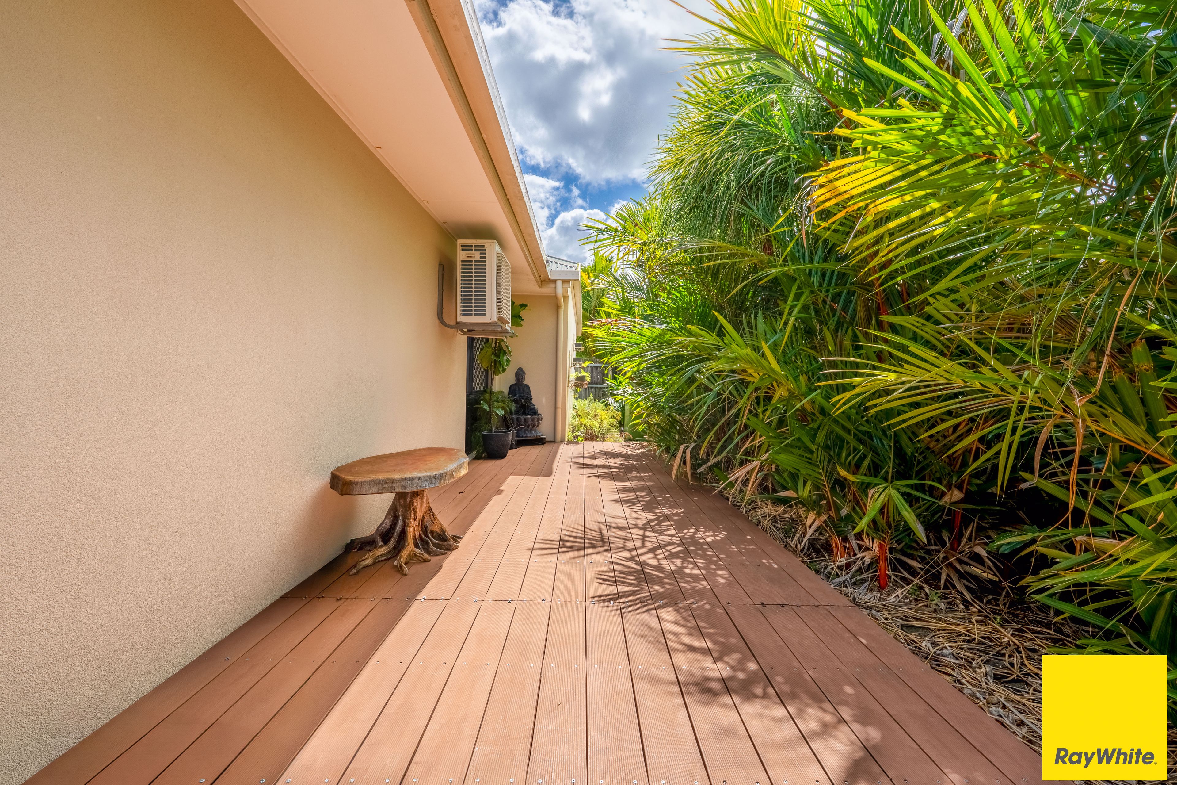 10 Sandover Close — photo 14 of 14