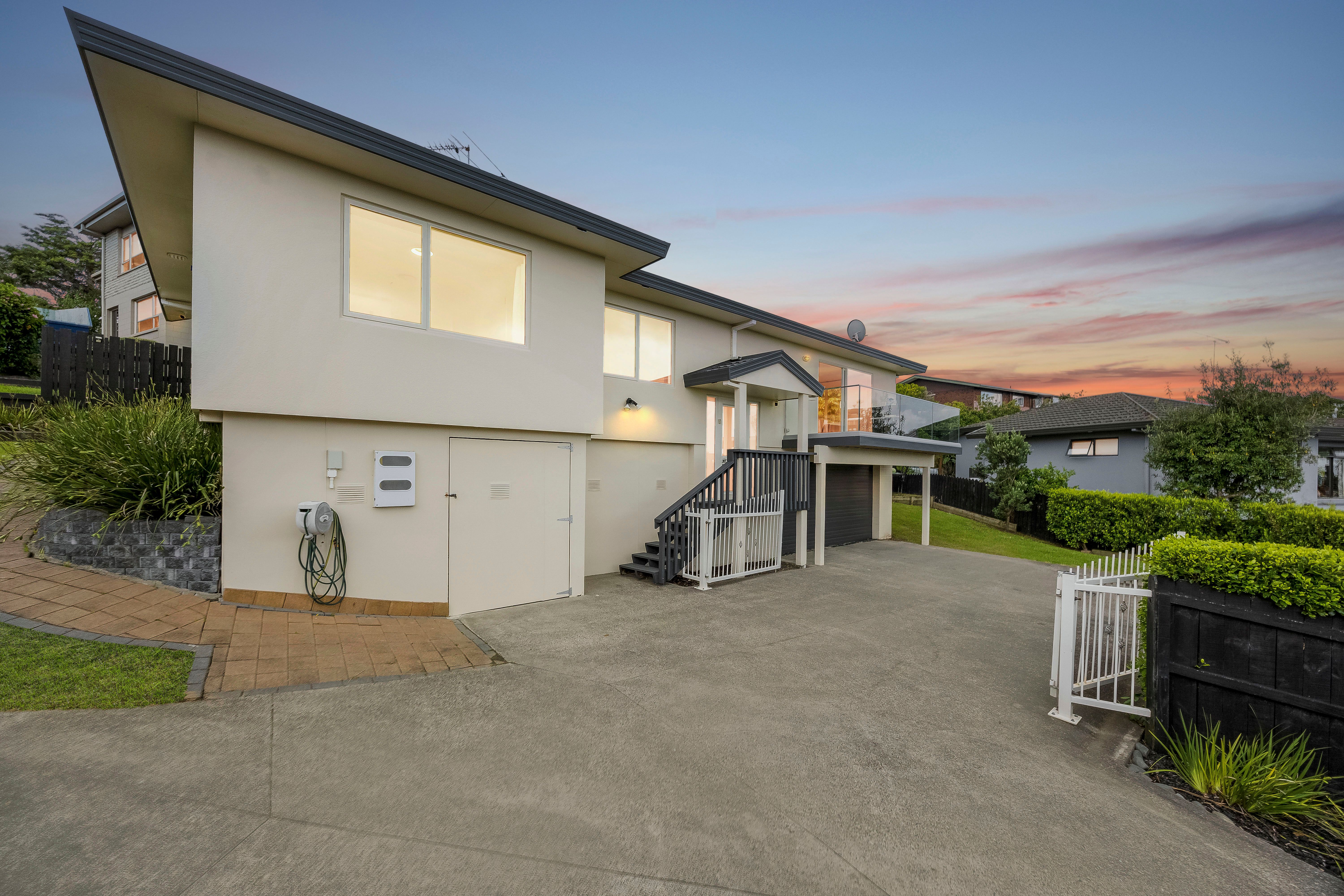22 Whangaparaoa Road, Red Beach, Rodney