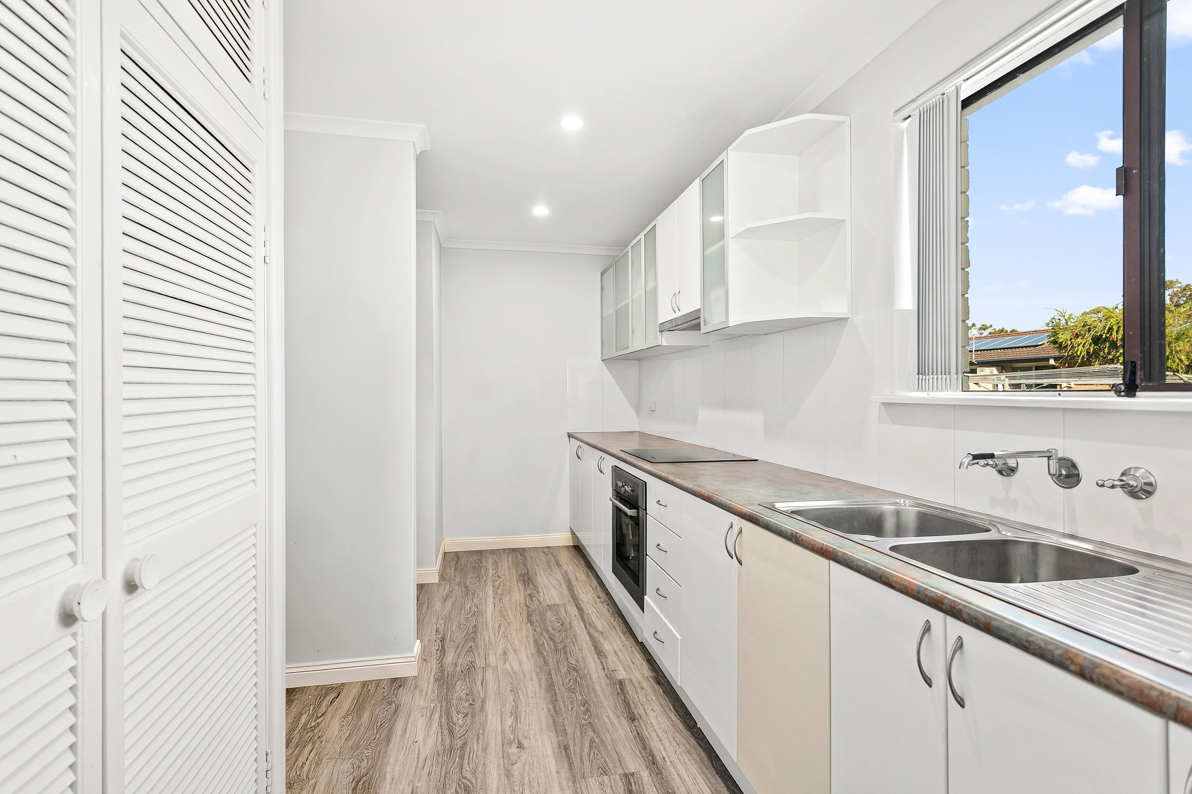 4/46-48 Peterborough Avenue — photo 3 of 11