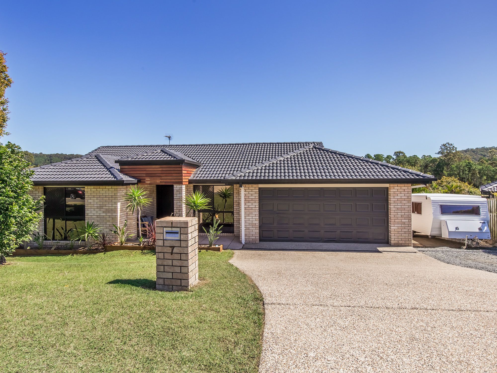 7 Maui Crescent, Oxenford, QLD 4210