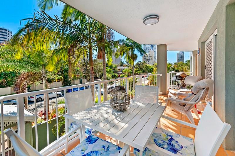 4/28 Cronin Avenue, Main Beach, QLD 4217