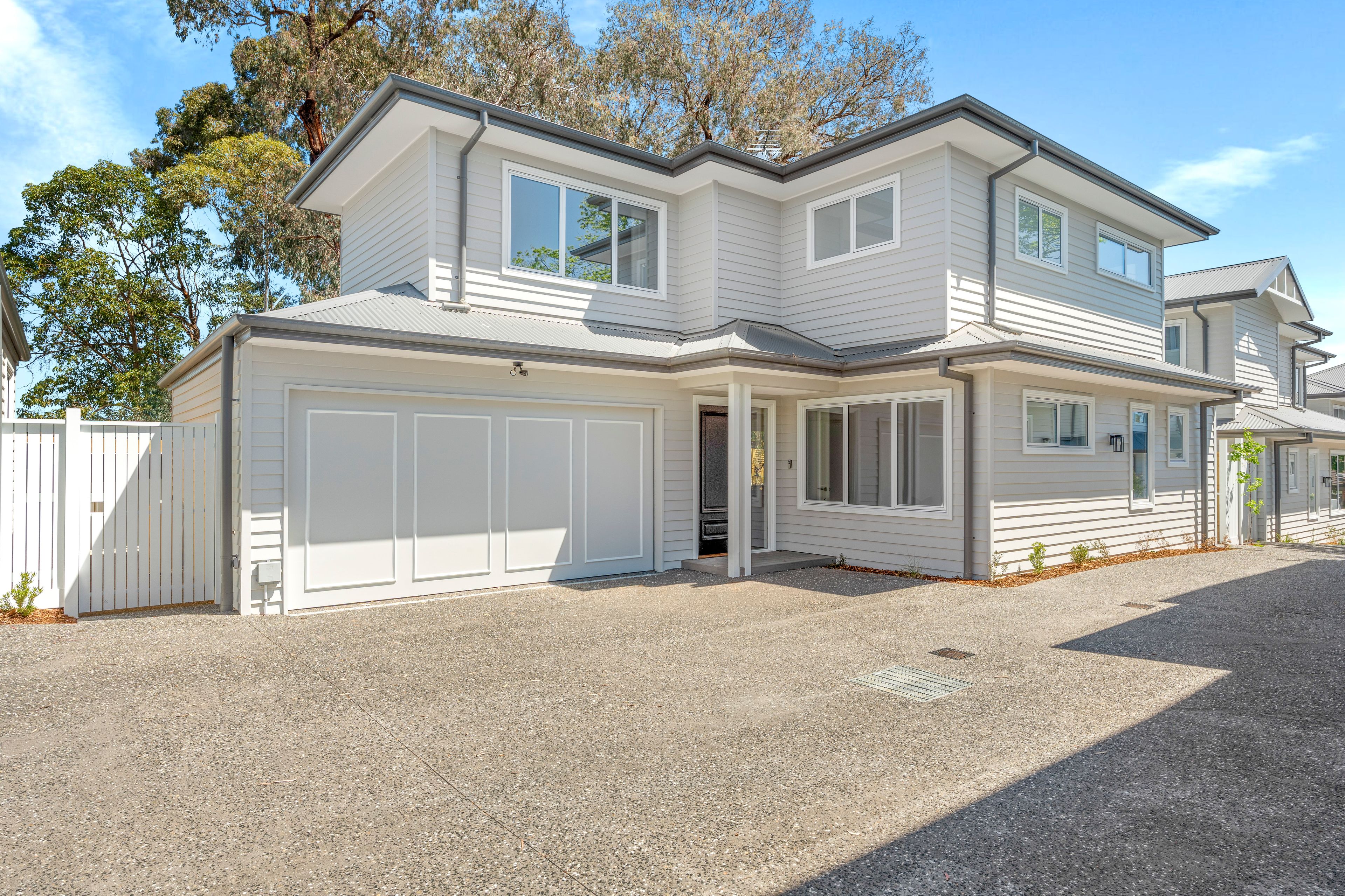 10 Airlie Road , Montmorency VIC 3094