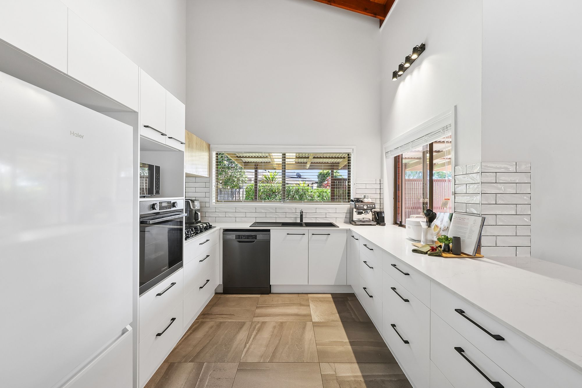 5 Beecroft Place, Robina, QLD 4226