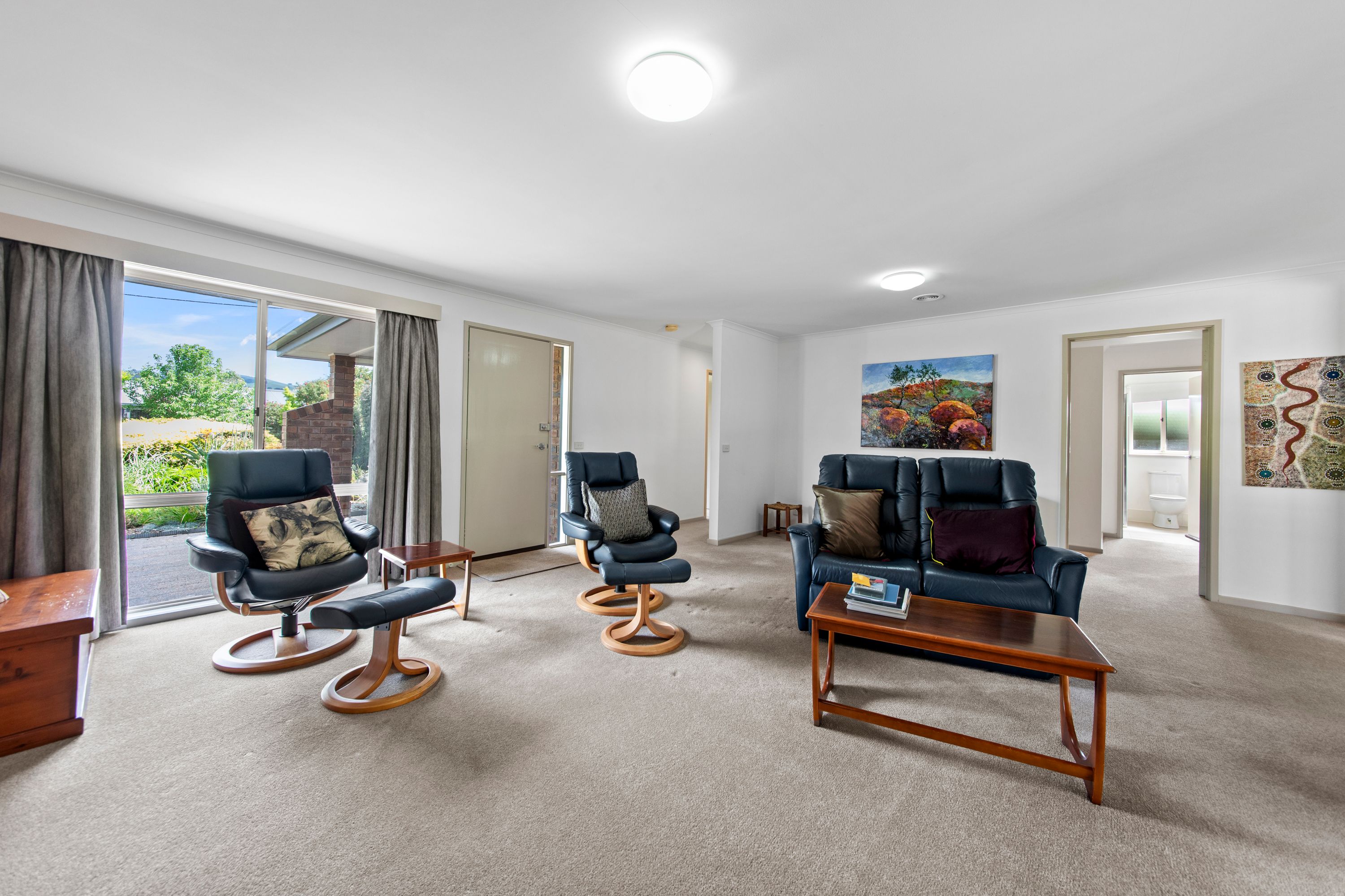 24 Acacia Court — photo 3 of 26