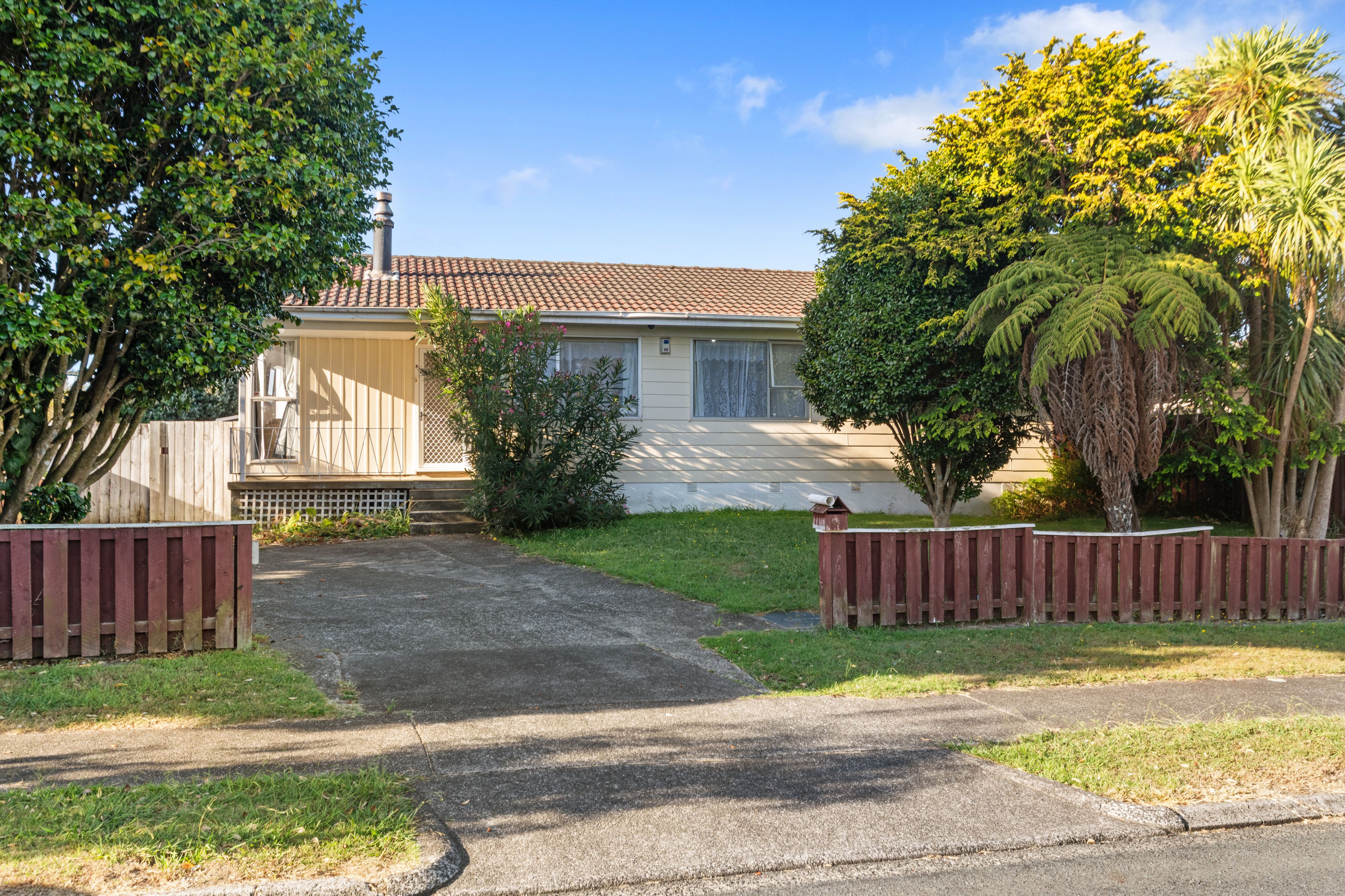 64 Sunlands Drive, Manurewa, Manukau City
