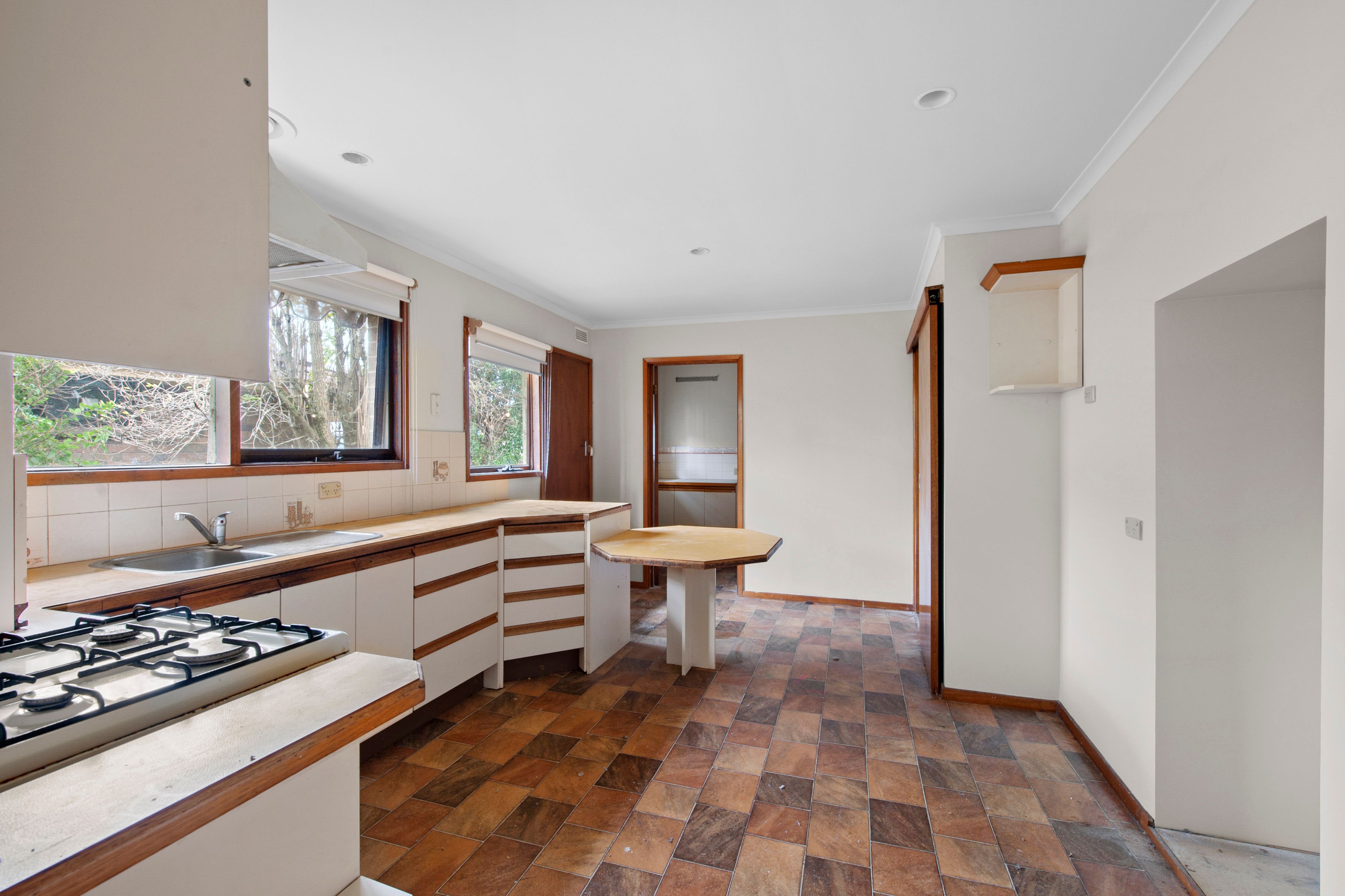 4 Carpenter Street — photo 4 of 11