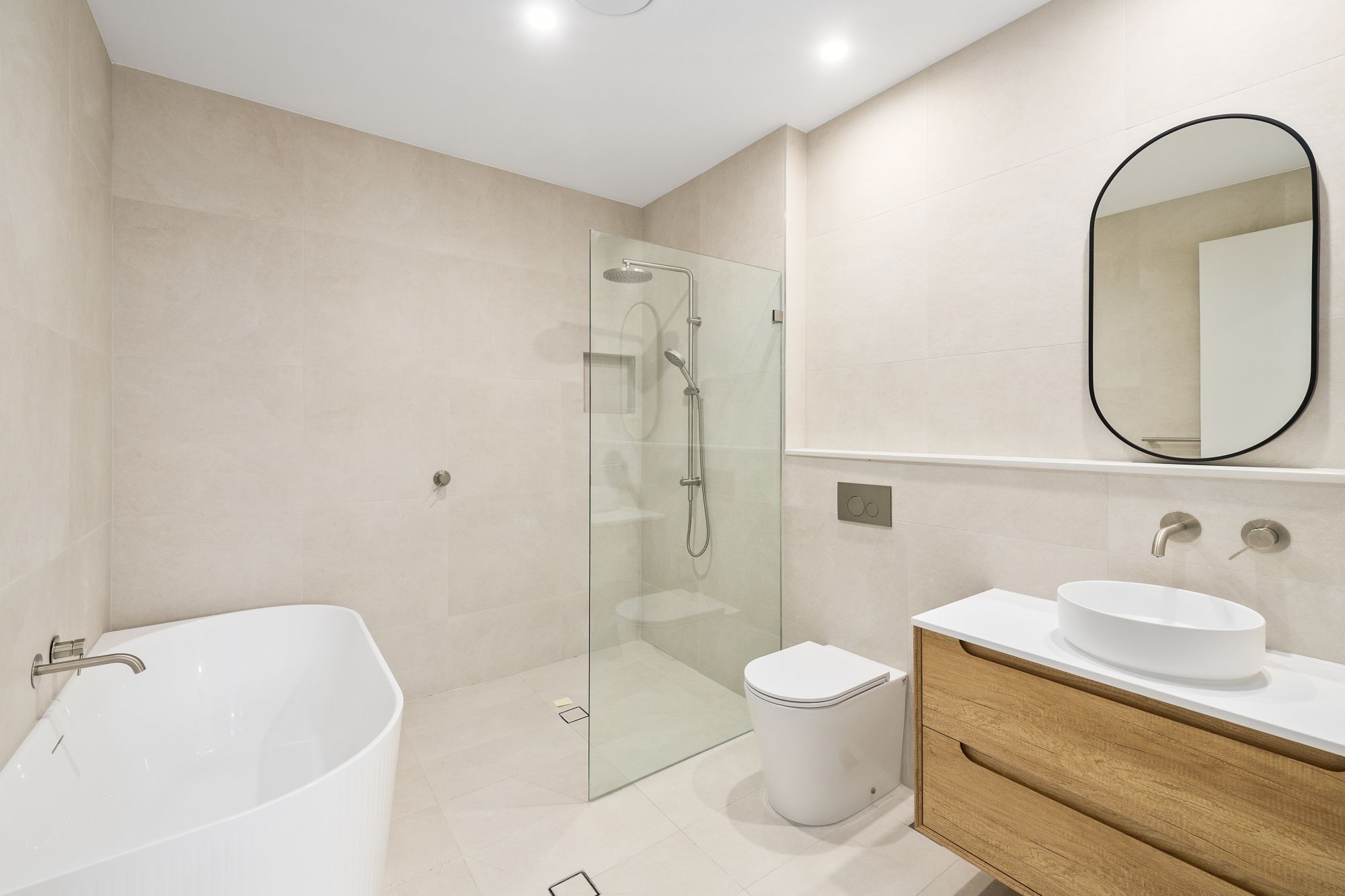 Townhouse 9/18 Kangloon Road — photo 10 of 12