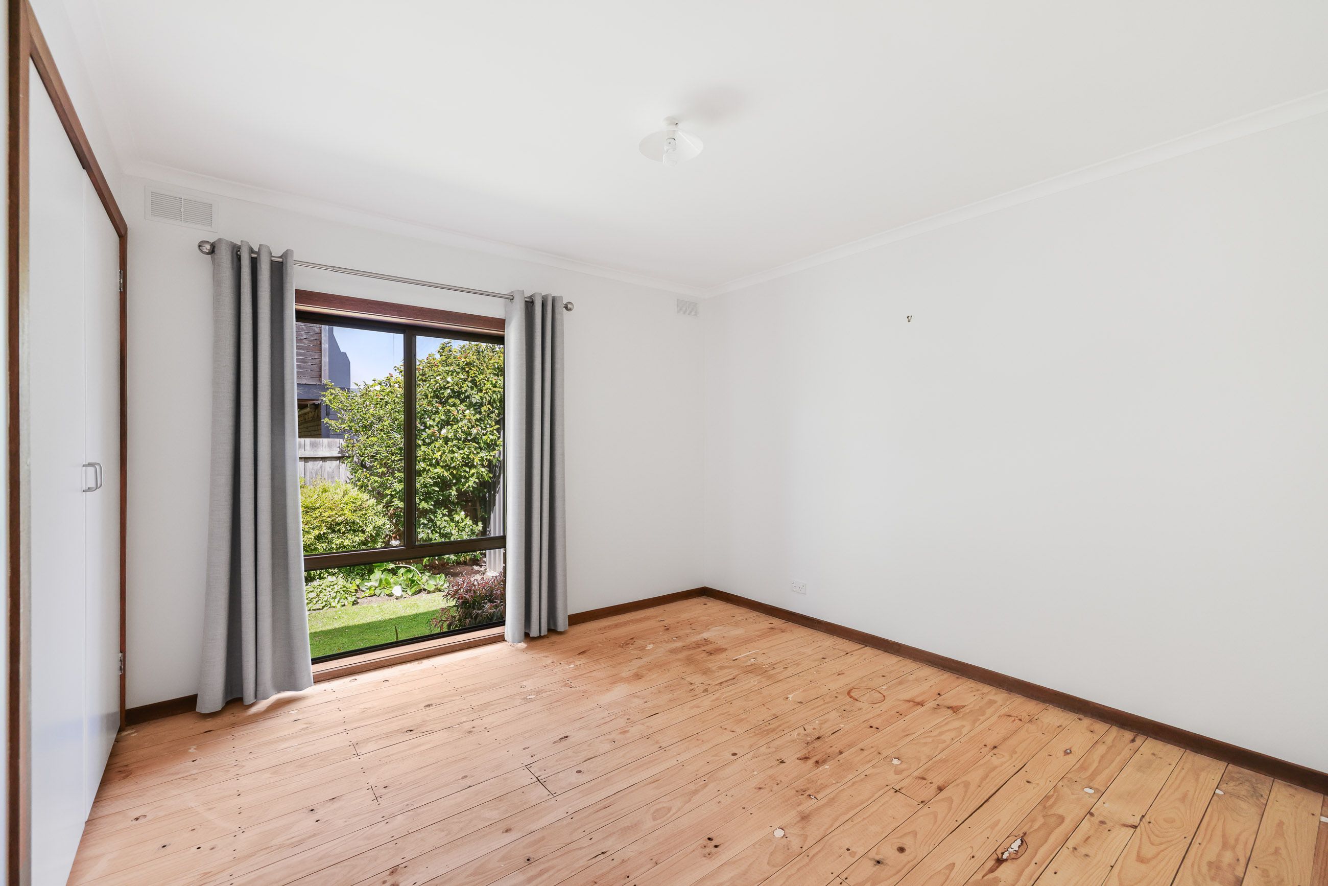 43 Anderson Road — photo 12 of 14