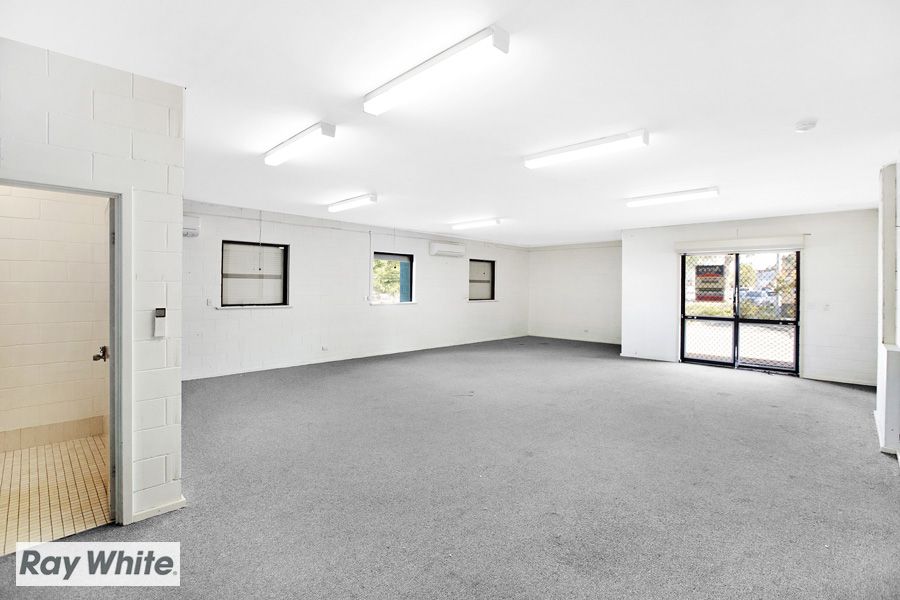 4/4 Wade Court, Girrawheen, WA 6064