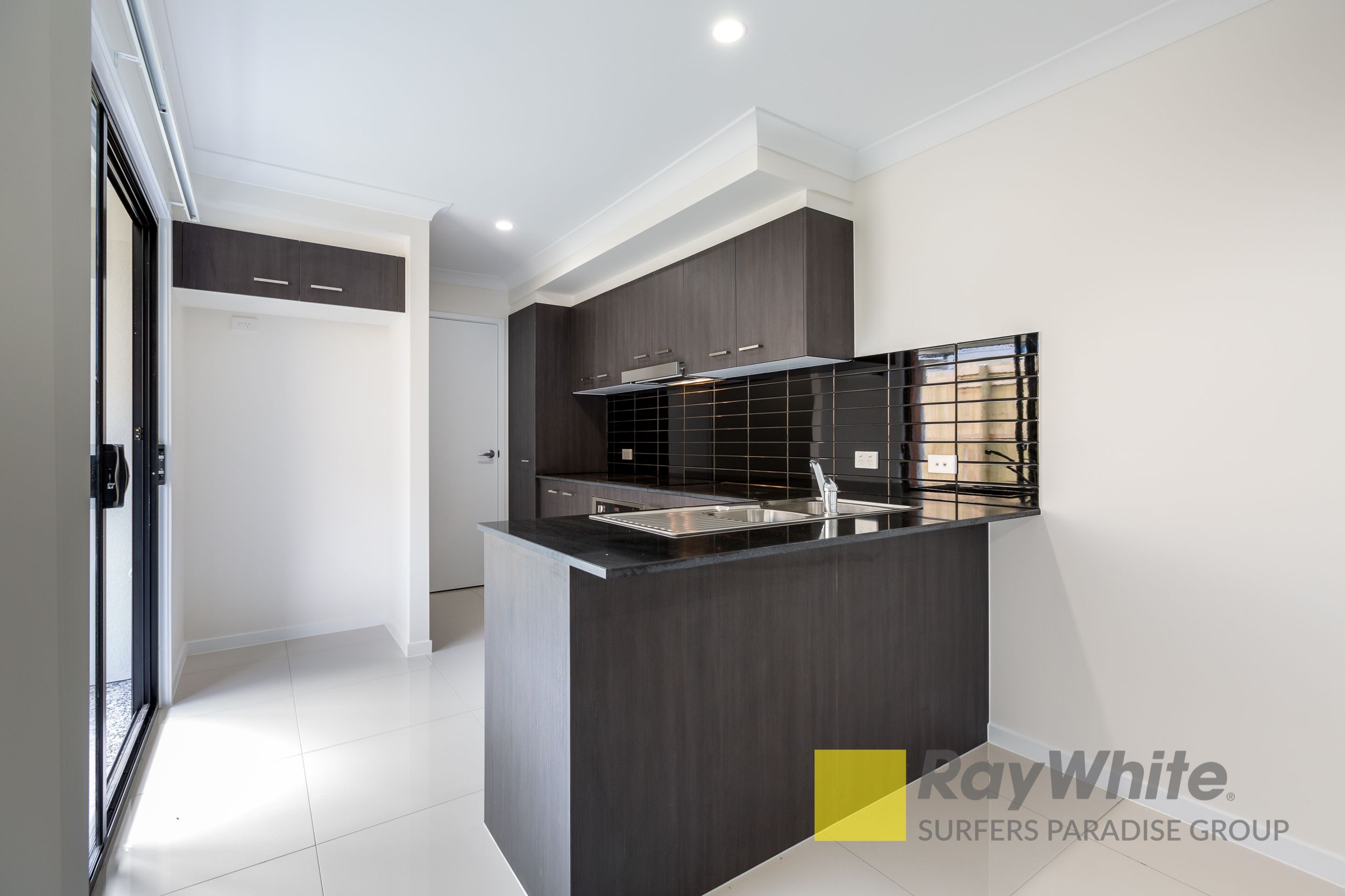 2/14 Mount Mitchell Road, Park Ridge, QLD 4125