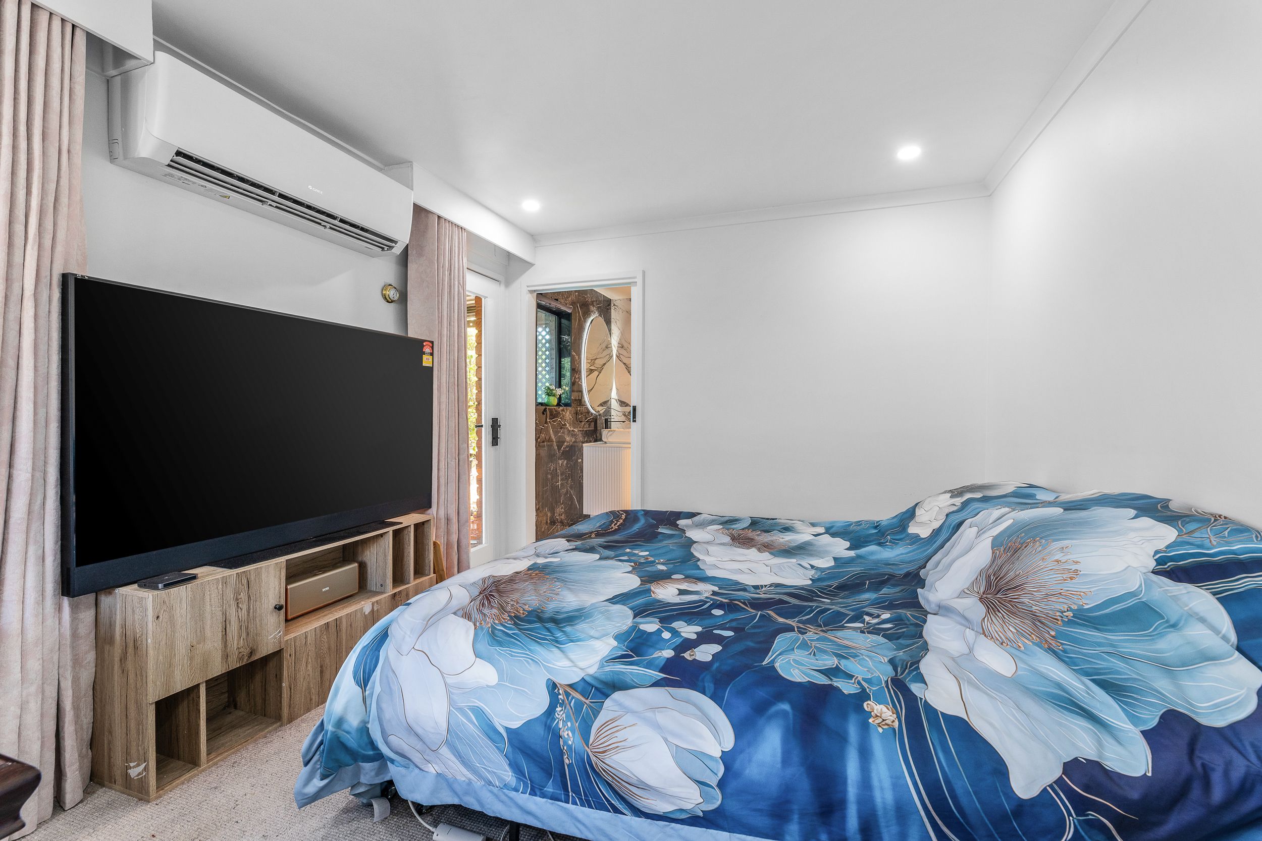 36 Simon Avenue — photo 10 of 20
