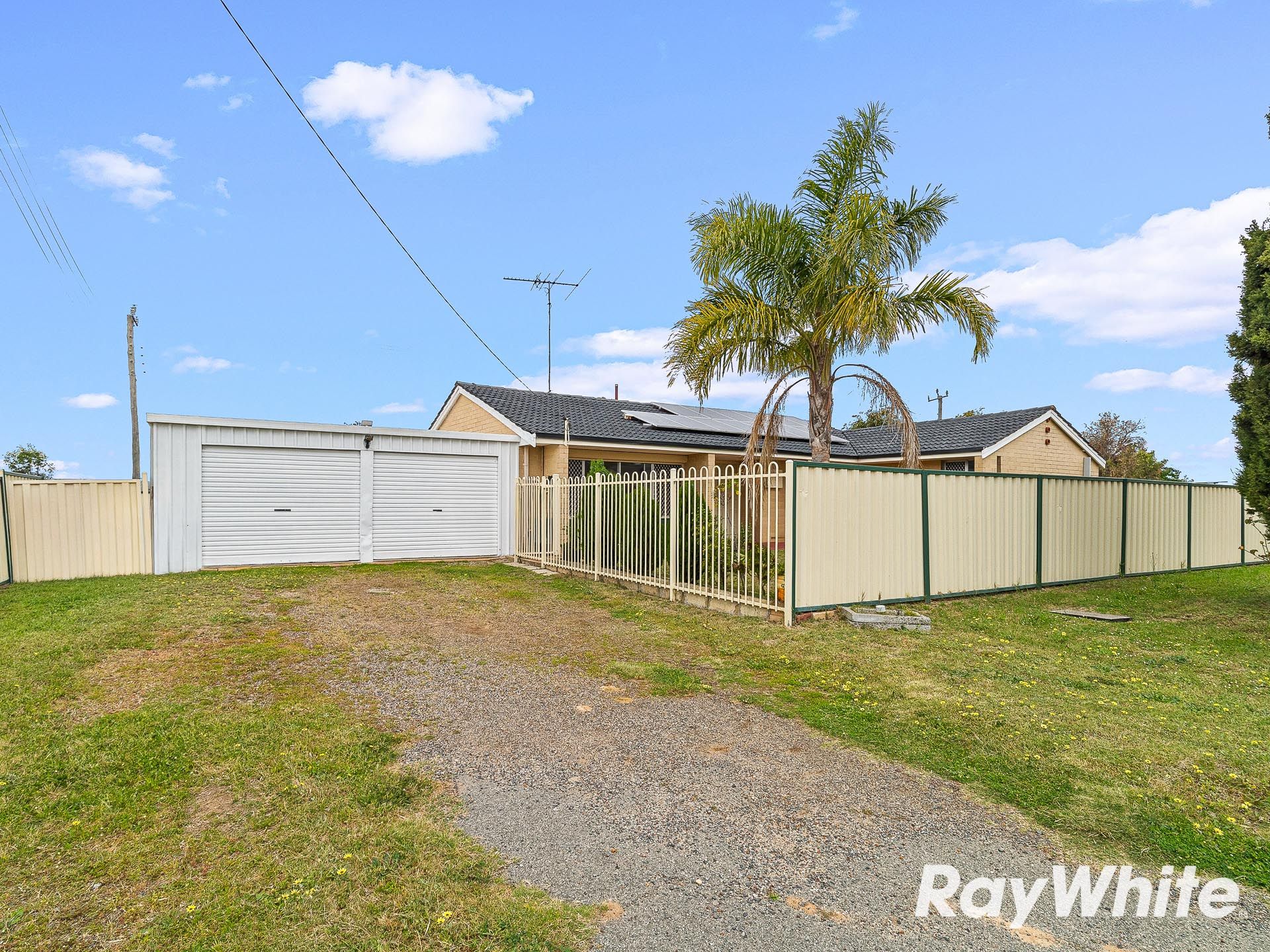 10 Hakea Place — photo 3 of 22