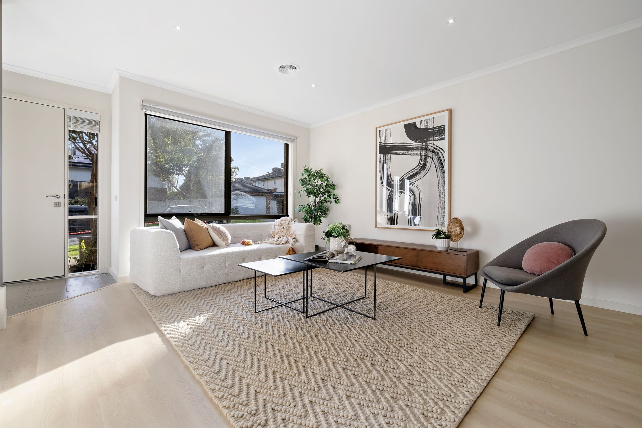 31 Lords Avenue — photo 3 of 18