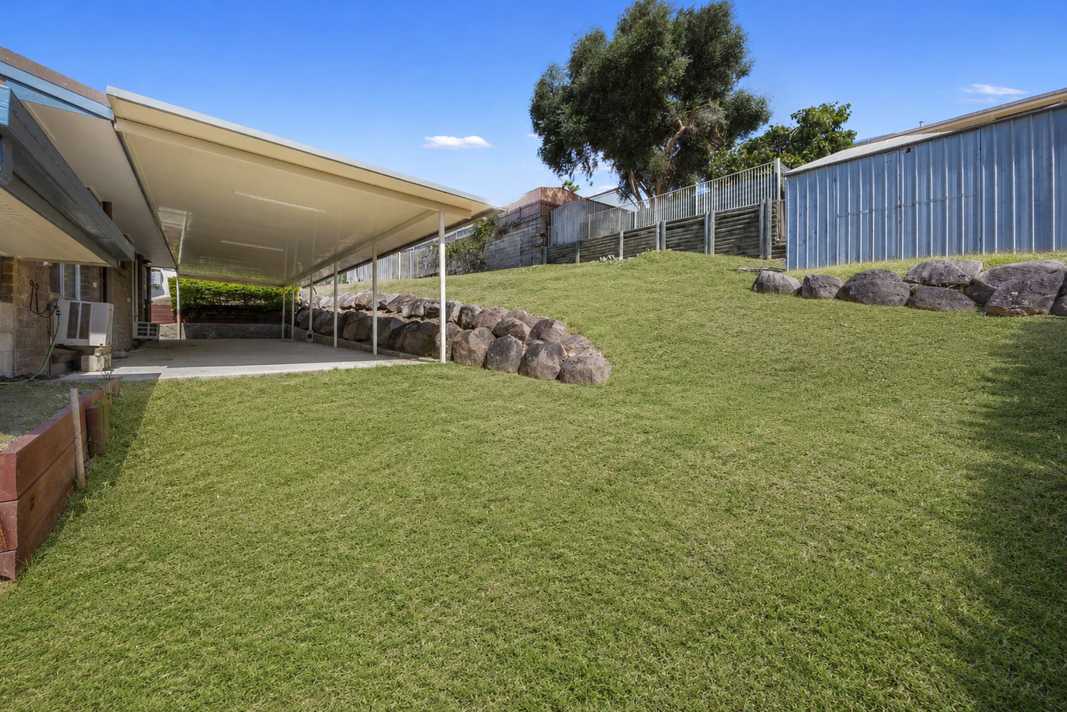 15 Saturn Crescent — photo 19 of 25
