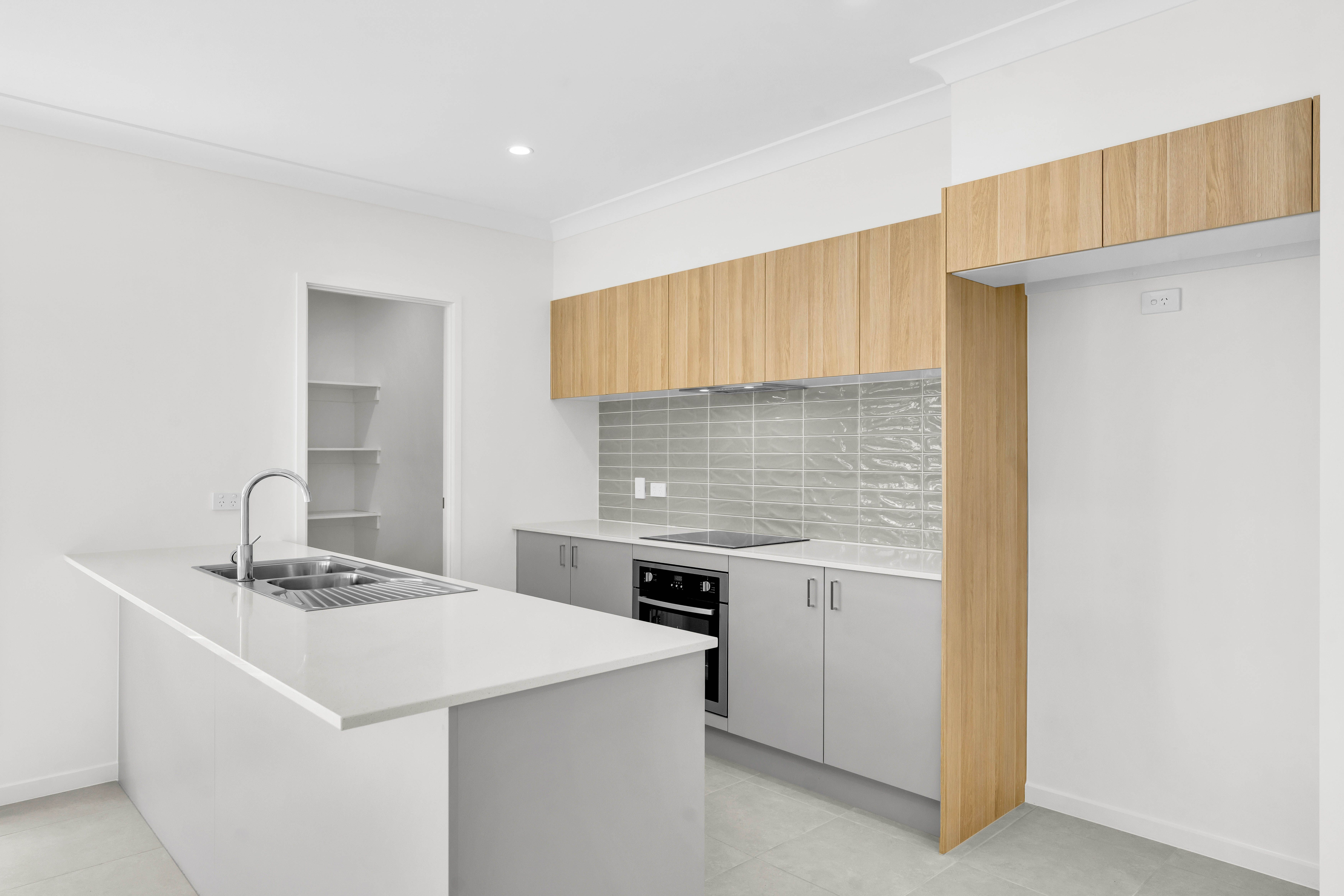 17 Alpine Street, Redland Bay, QLD 4165