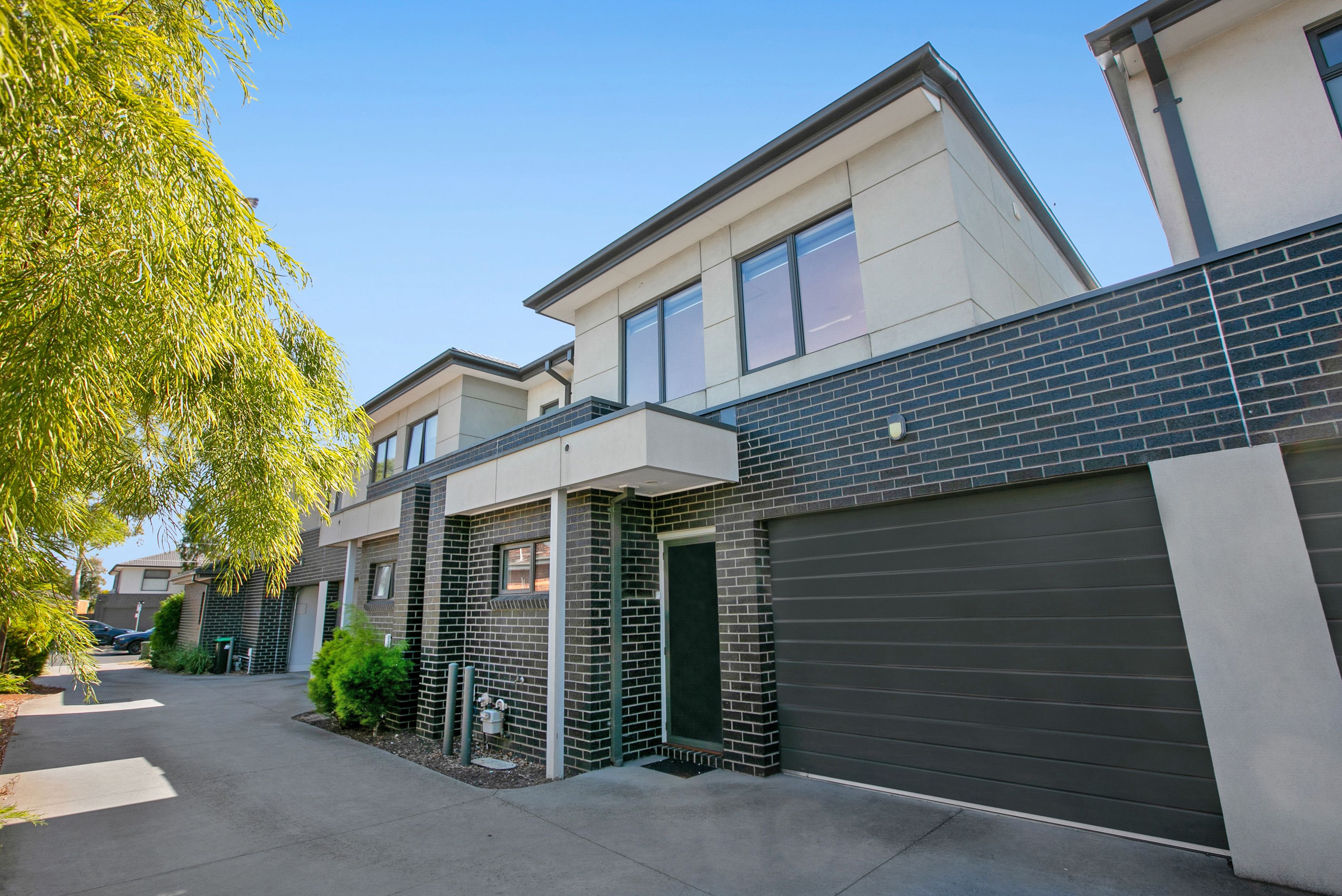 6 Boldrewood Parade, Reservoir VIC 3073
