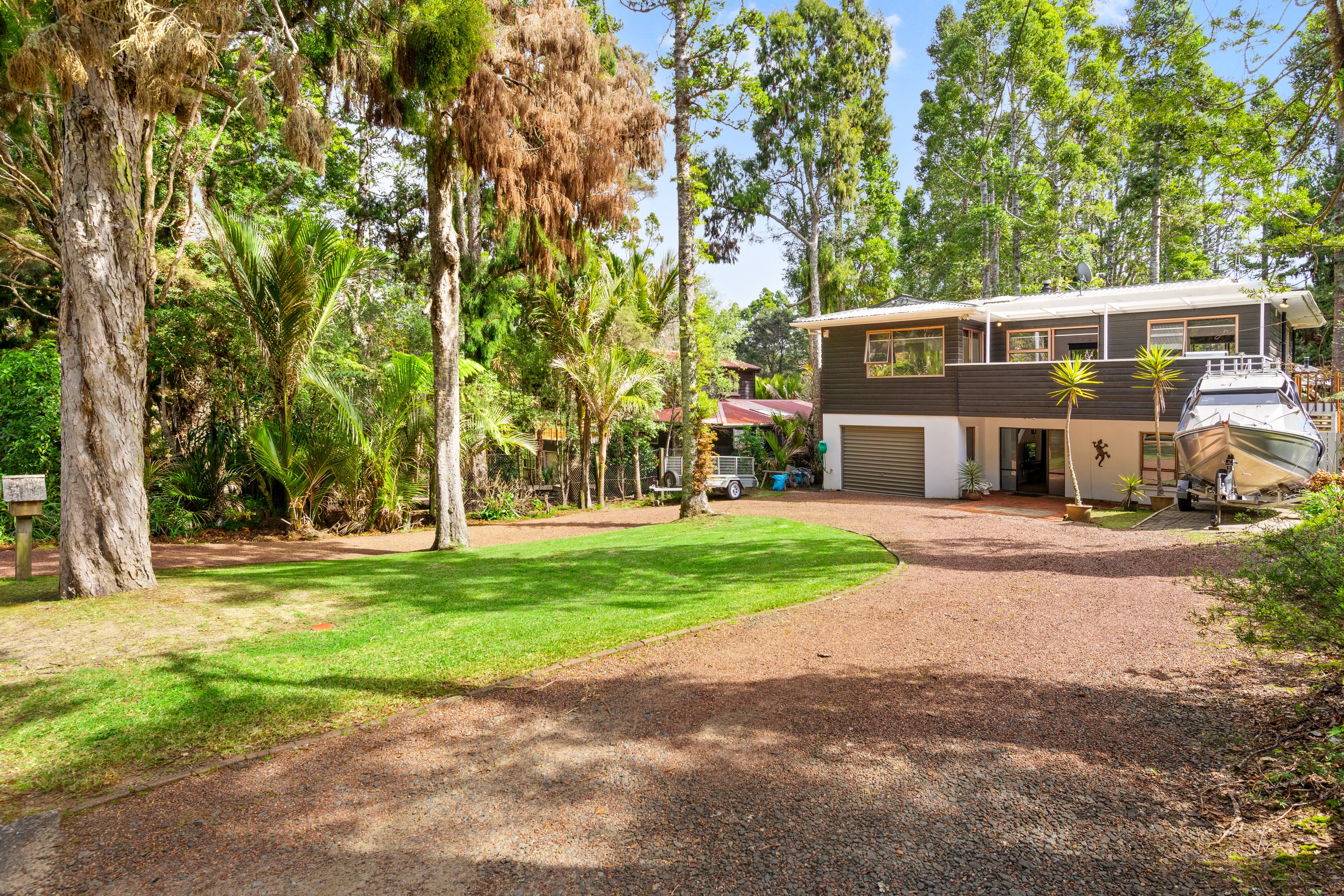 23 Tainui Road, Titirangi, Waitakere City