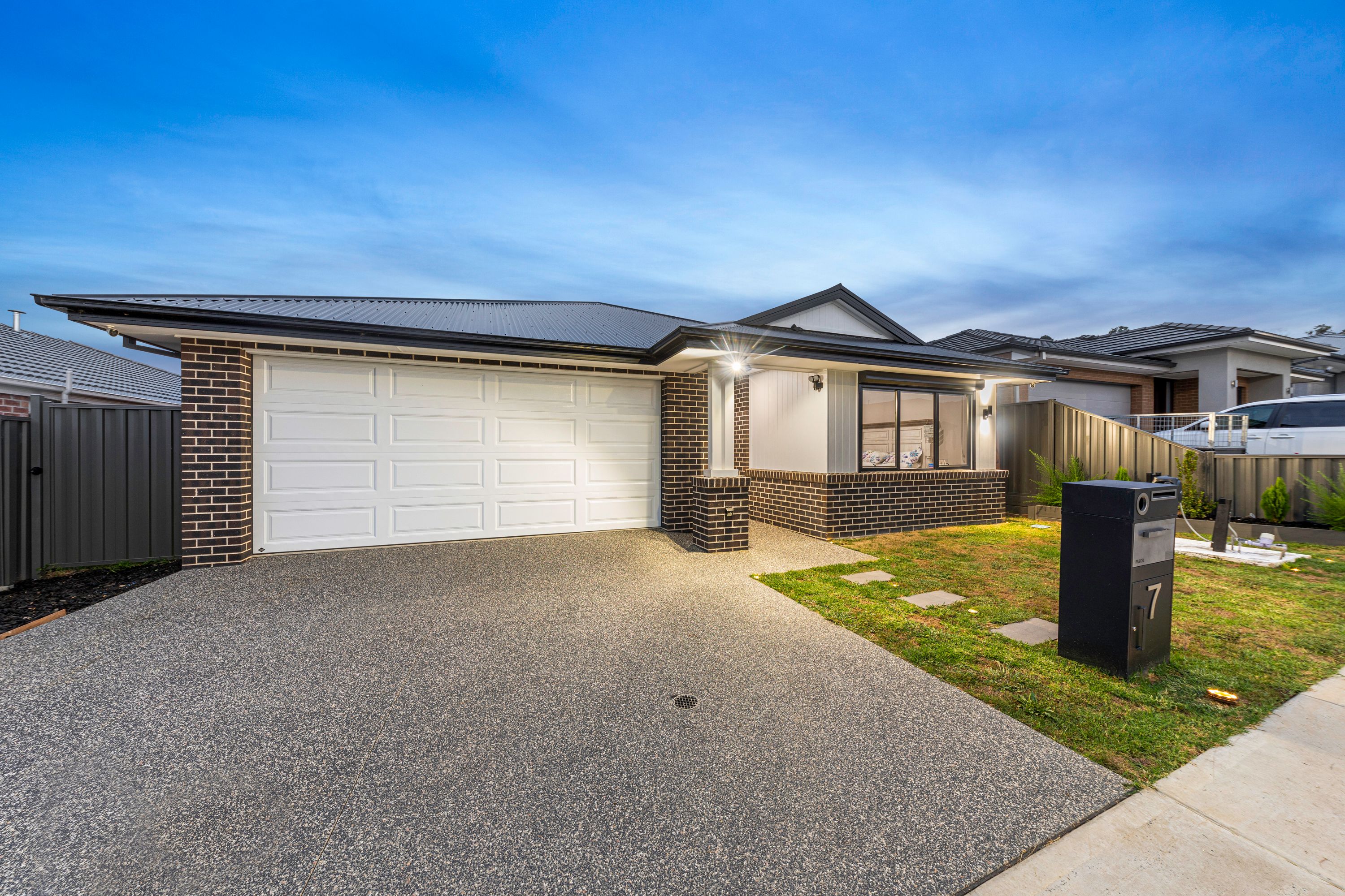 7 Snowbird Road, Pakenham, VIC 3810
