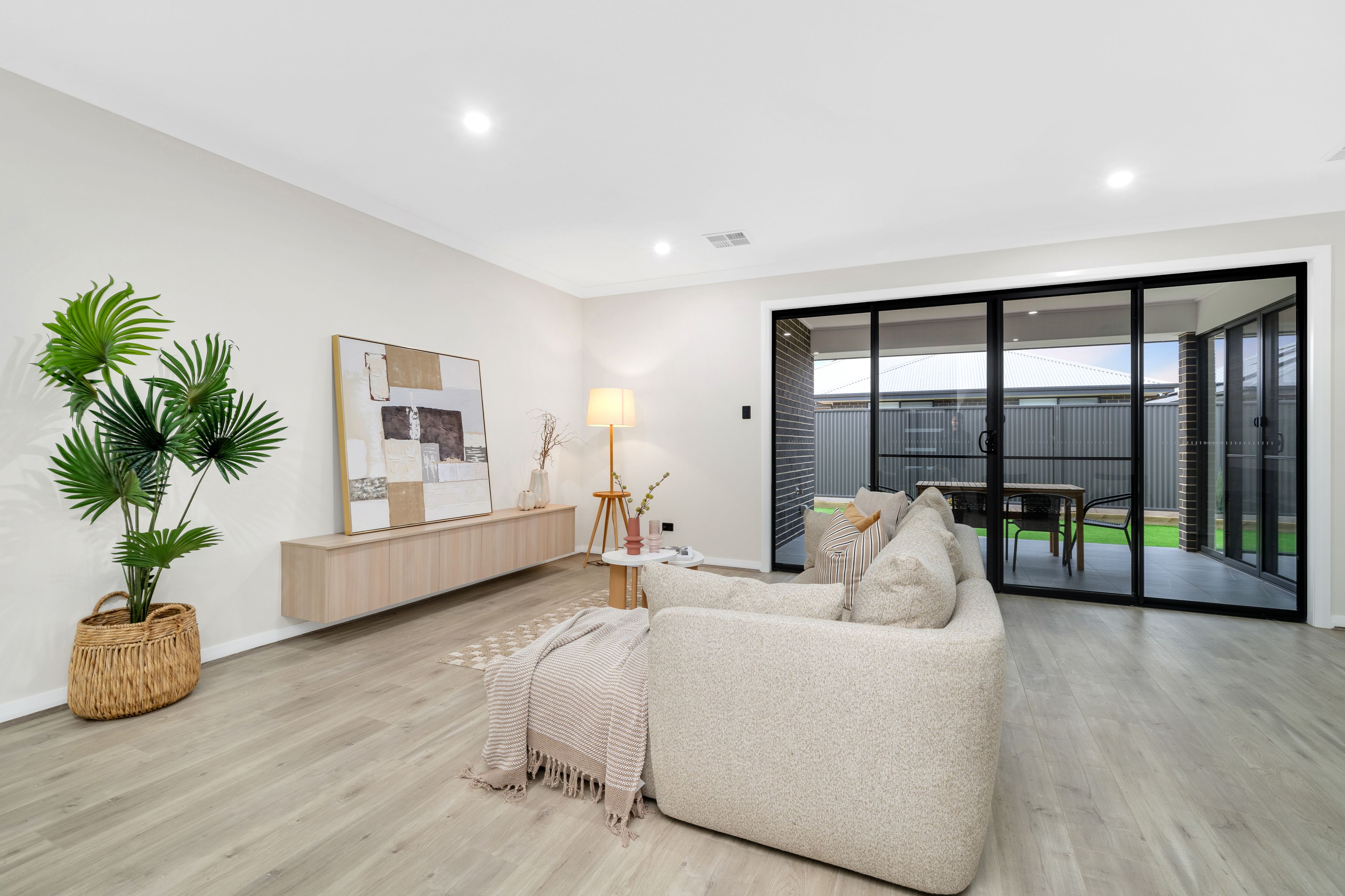 38 Kingfisher Drive — photo 4 of 22