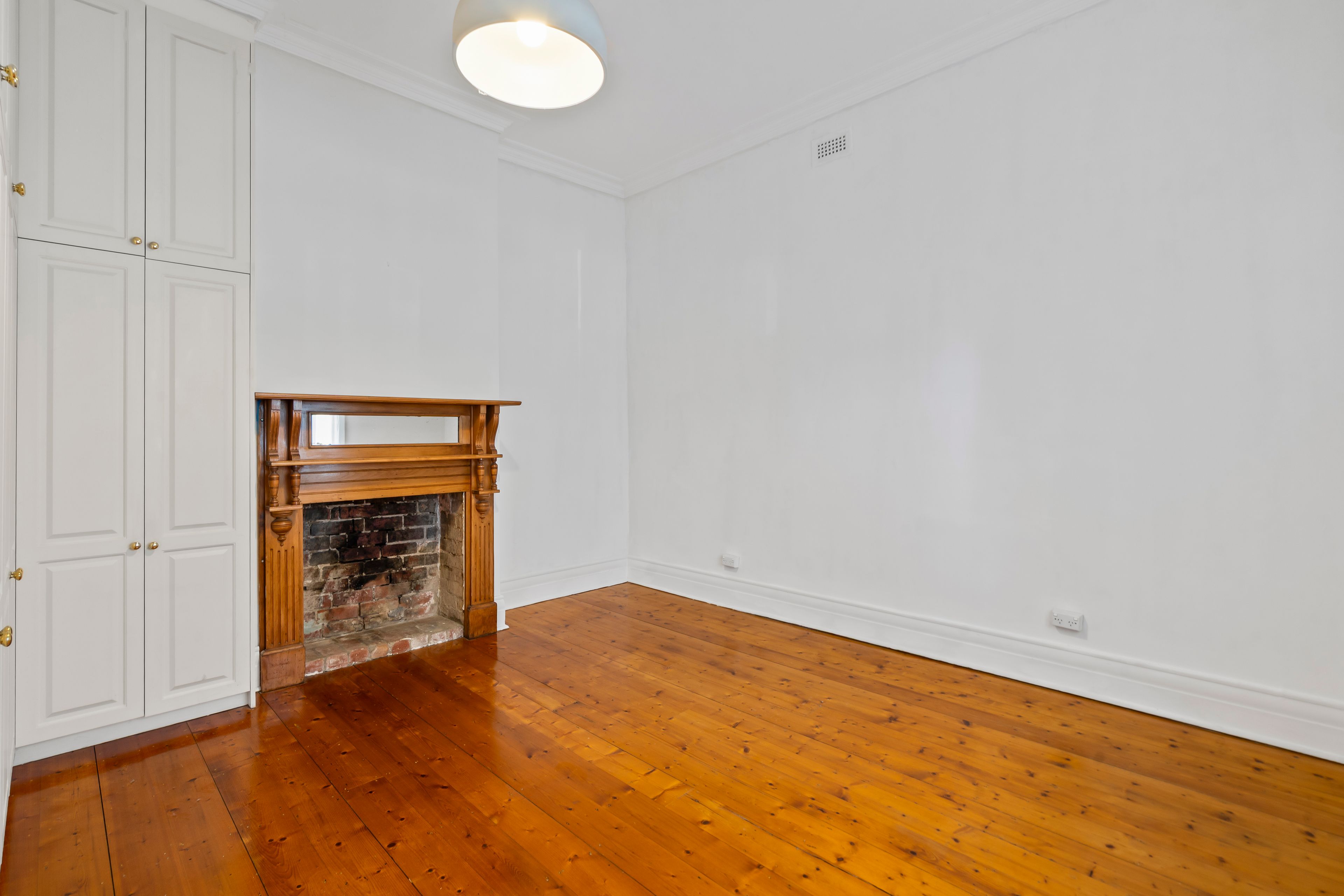 12 Queen Street — photo 7 of 11