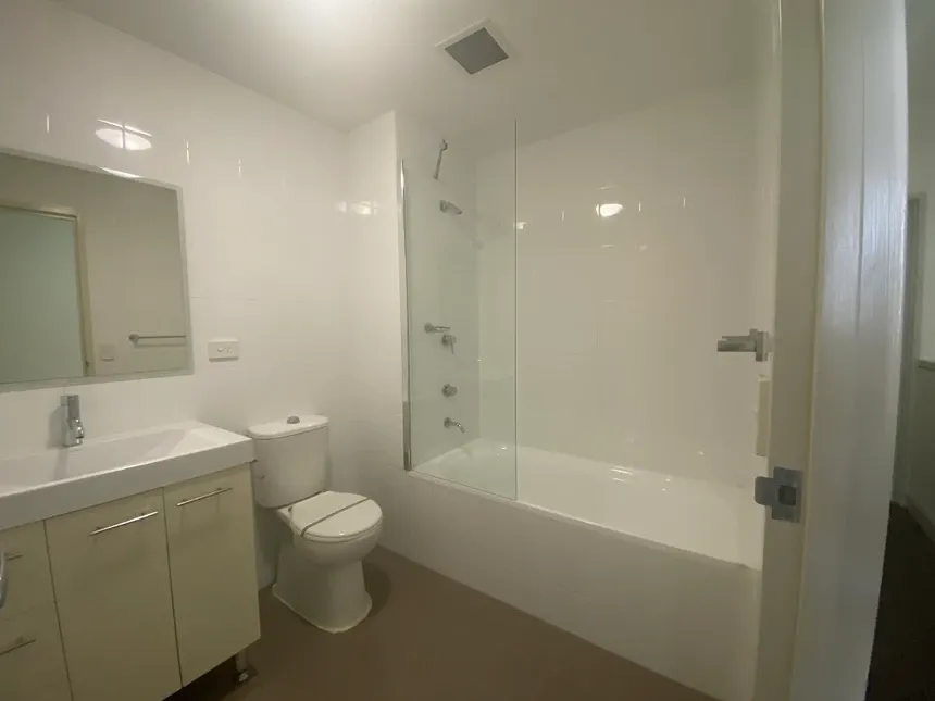 15C/541 Pembroke Road — photo 6 of 8