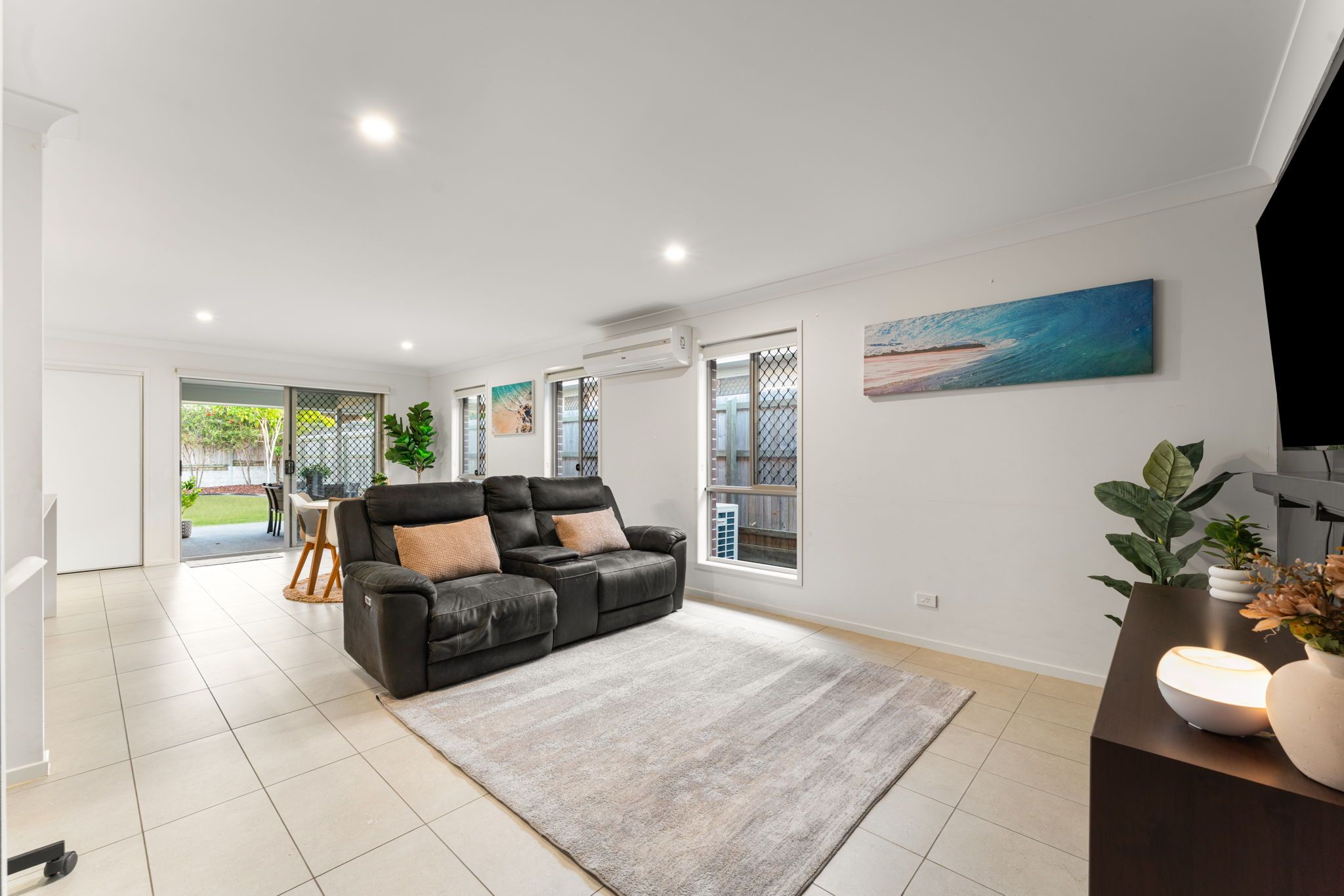 25 Mount Cooroora Street — photo 9 of 29