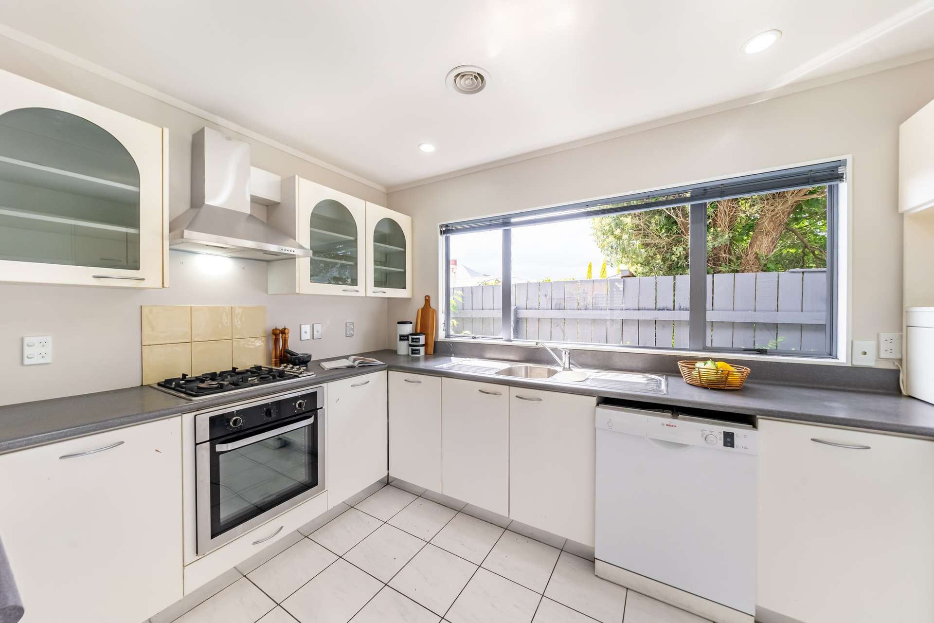 14a Mahoe Street photo 1
