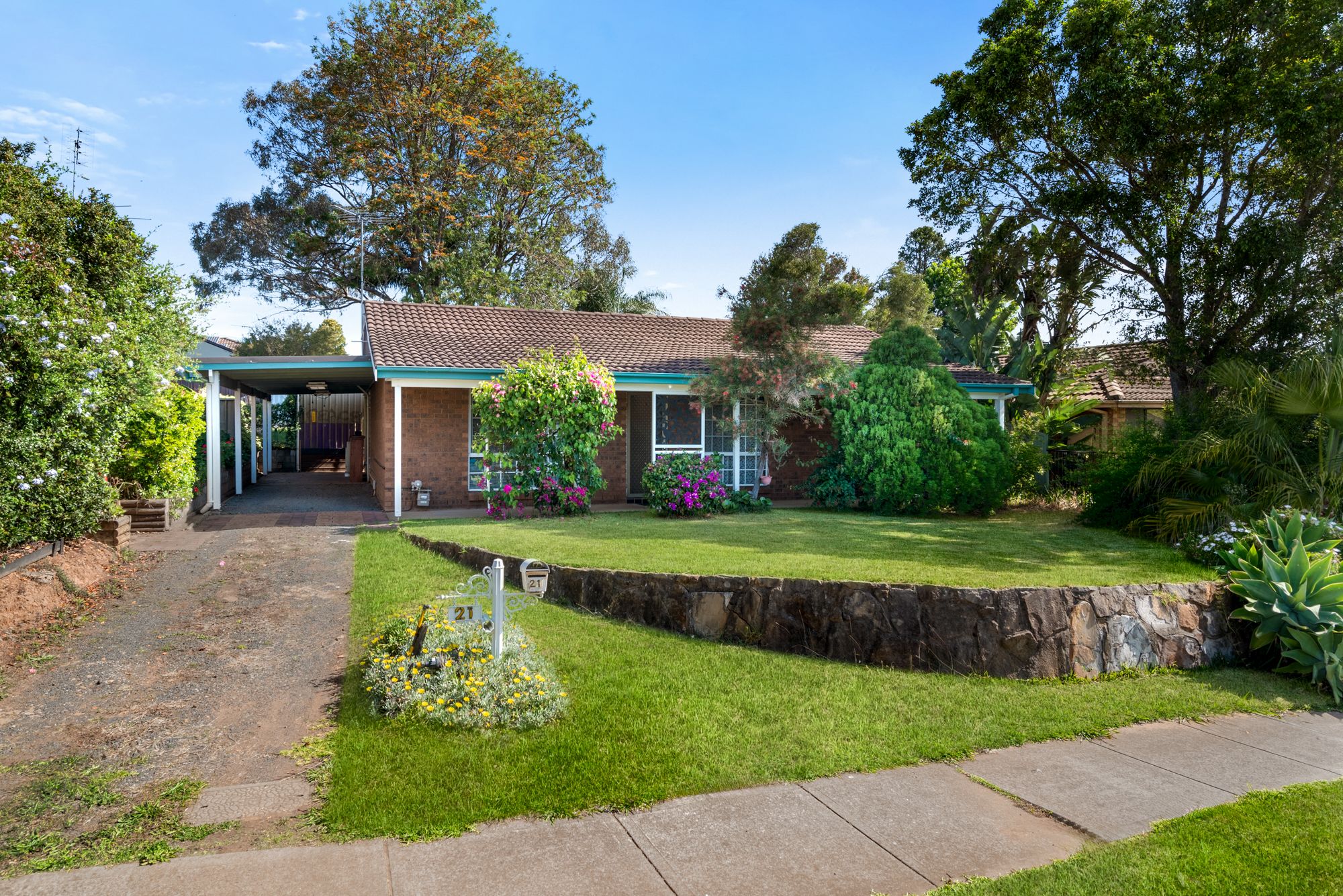 21 Fitzgibbon Lane, Rosemeadow NSW 2560