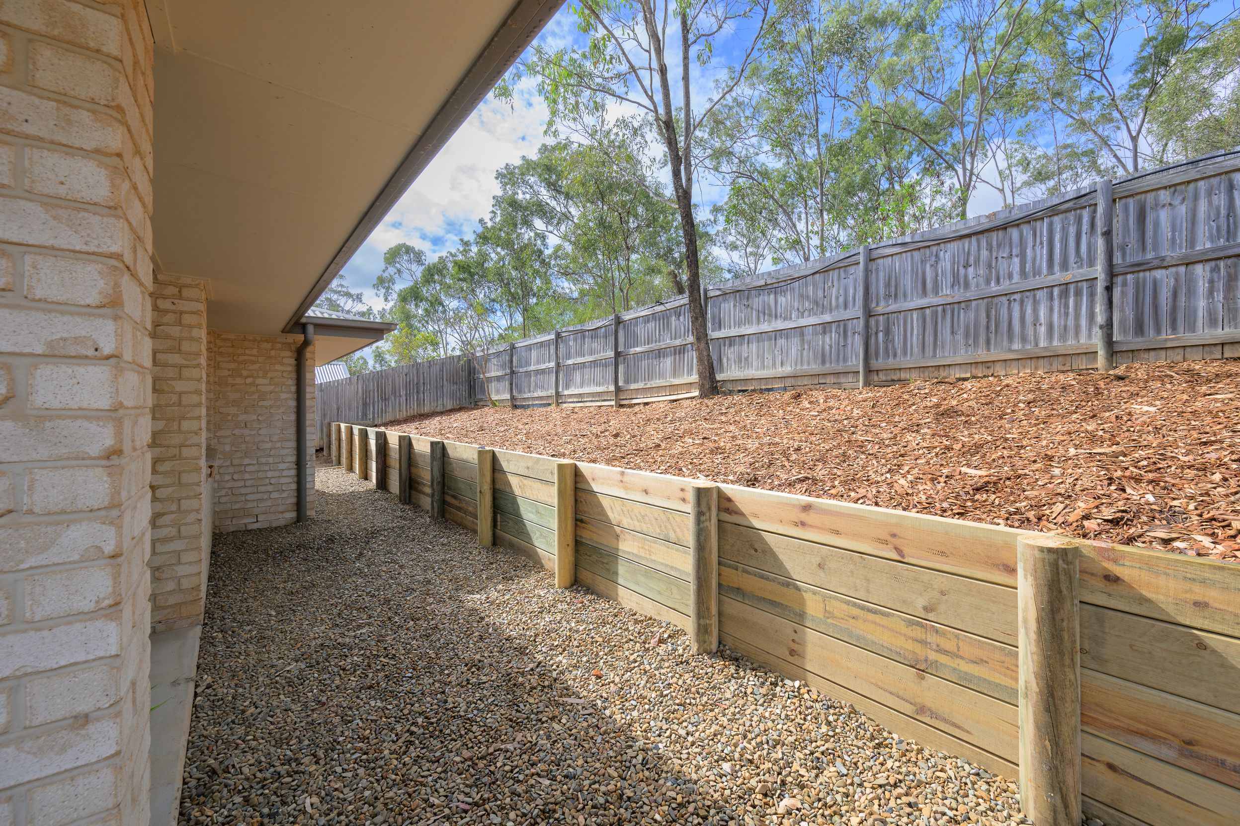 44 Iris Road — photo 15 of 17