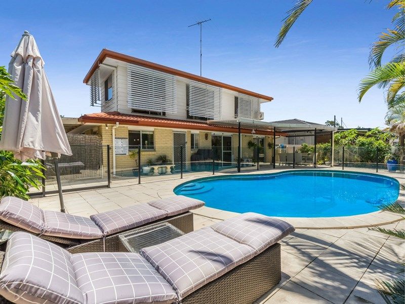 35 Honeysuckle Street, Mansfield, QLD 4122
