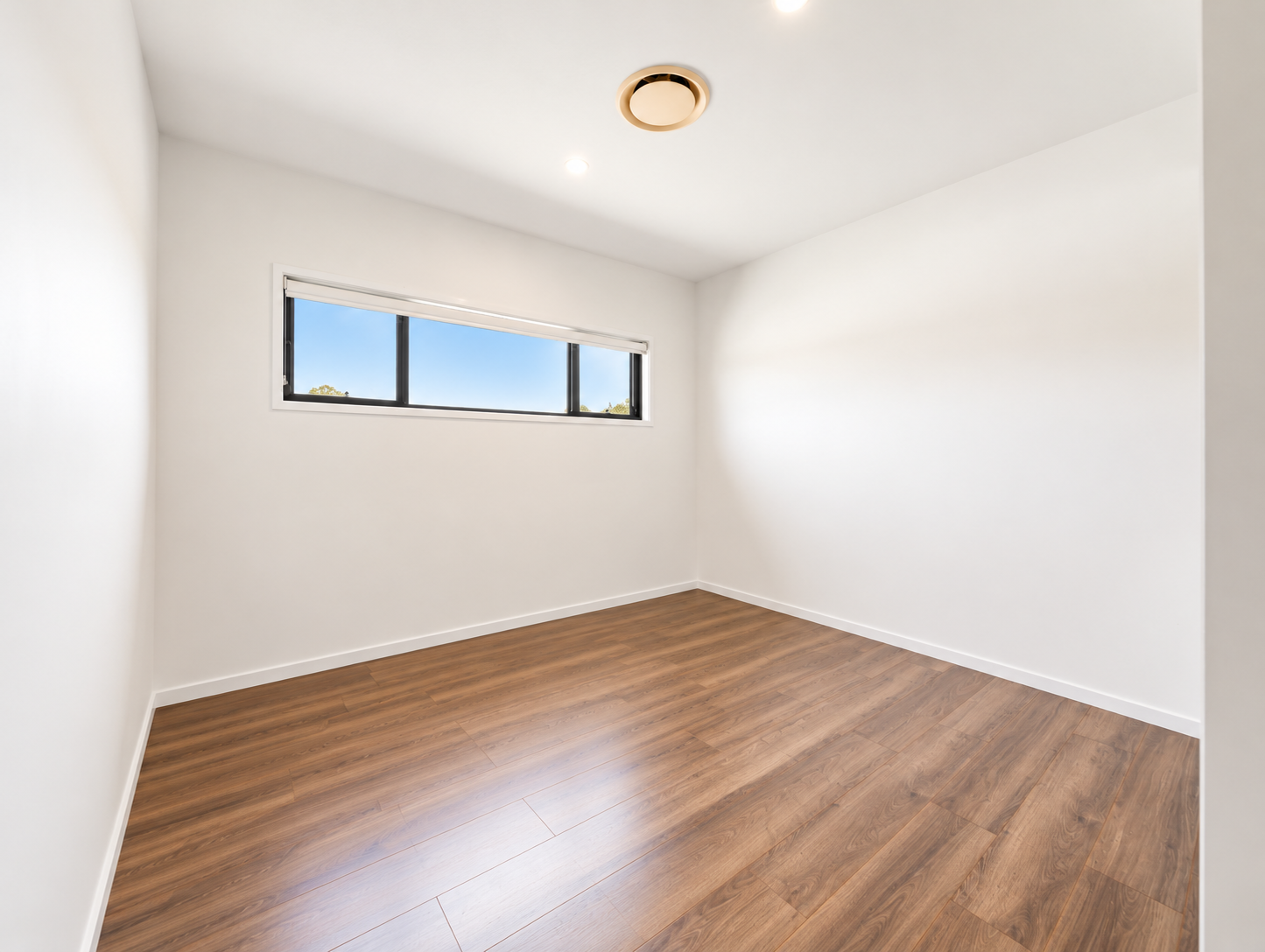 28 Crest Street — photo 16 of 23