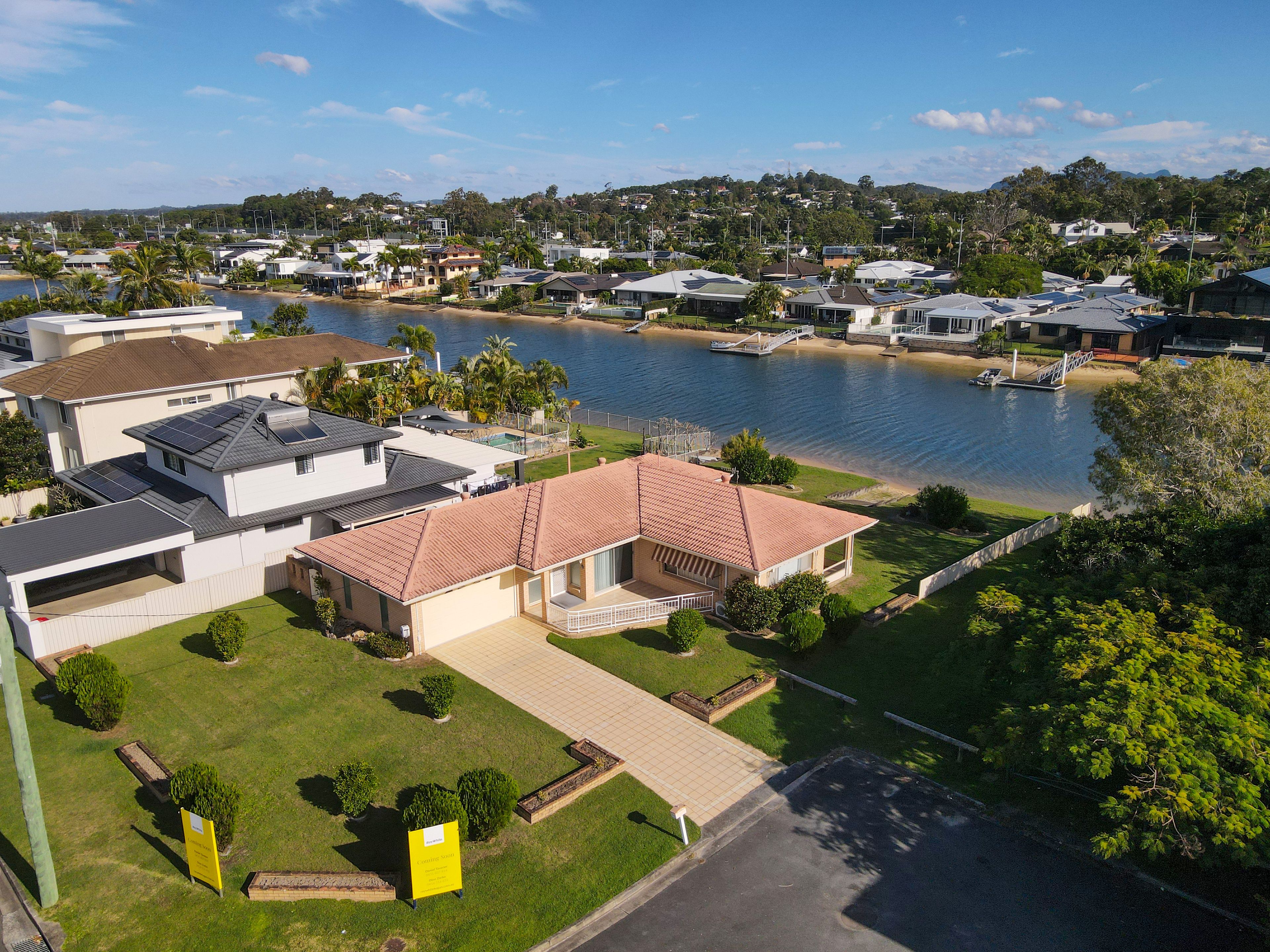 166 Tahiti Avenue, Palm Beach, QLD 4221