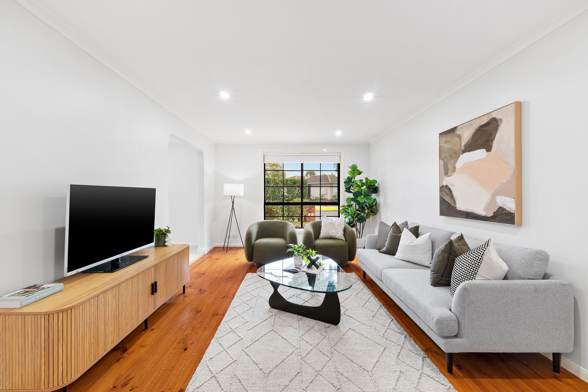 4 Gaze Court, Mill Park, VIC 3082